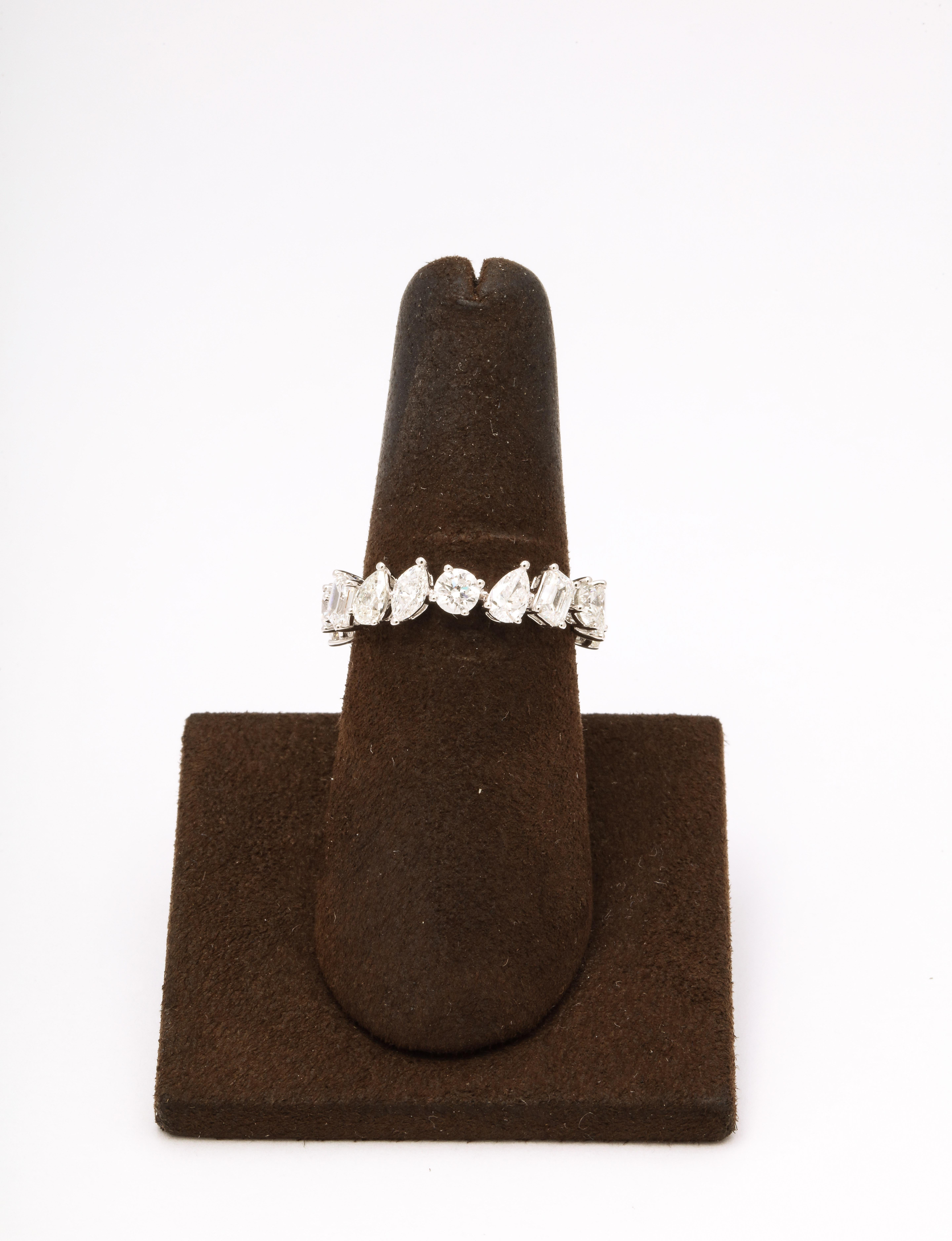 Taille émeraude Bracelet d'éternité à diamants multiformes en vente