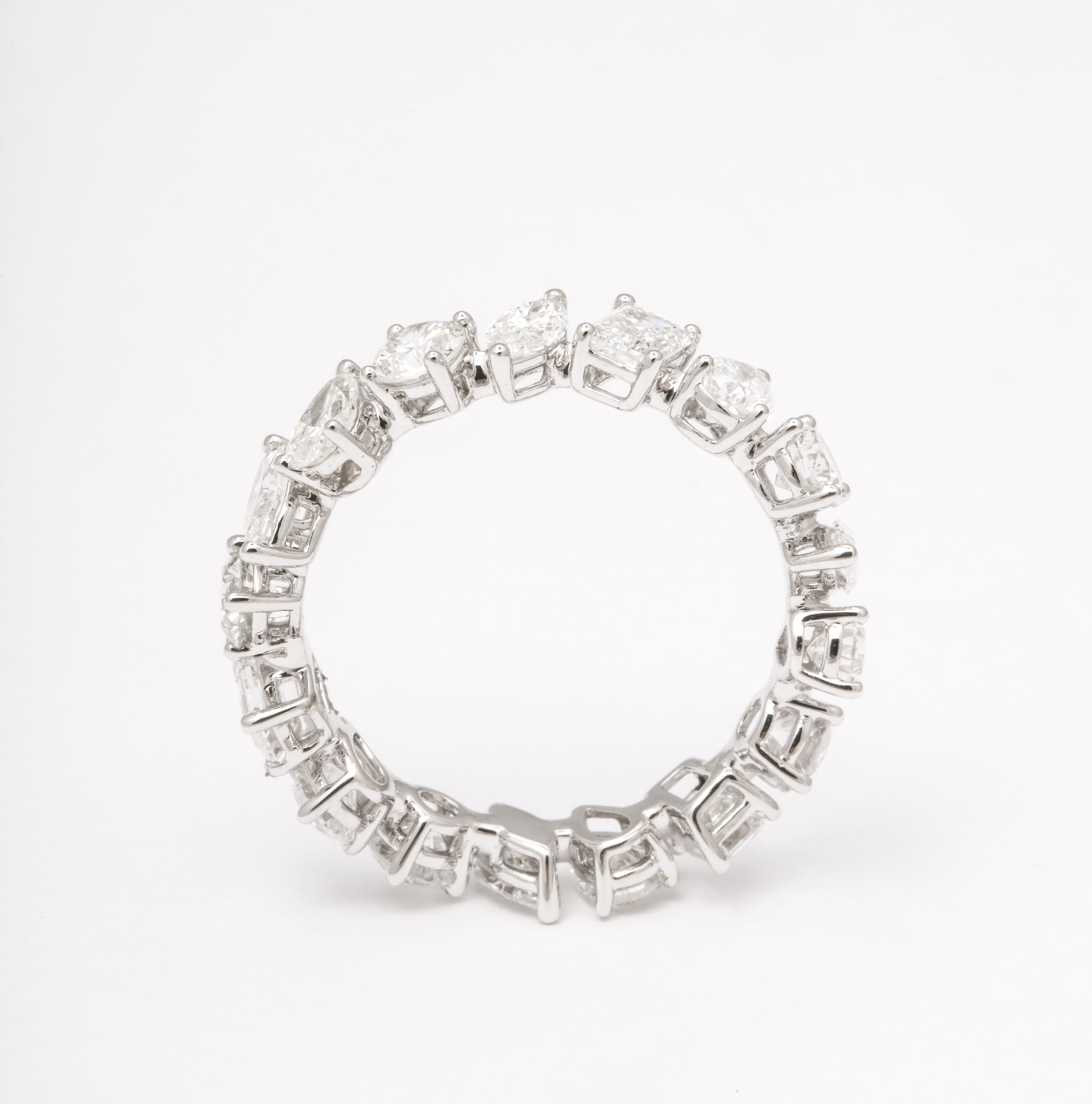 Bracelet d'éternité à diamants multiformes Unisexe en vente