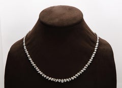 Collana di diamanti multiforme