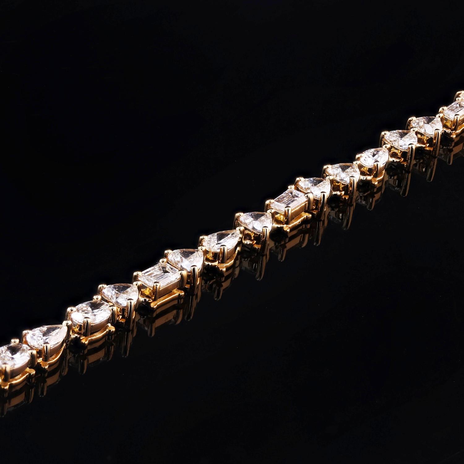 Mehrfarbige Diamant-Halskette im Zustand „Neu“ im Angebot in Calabasas, CA