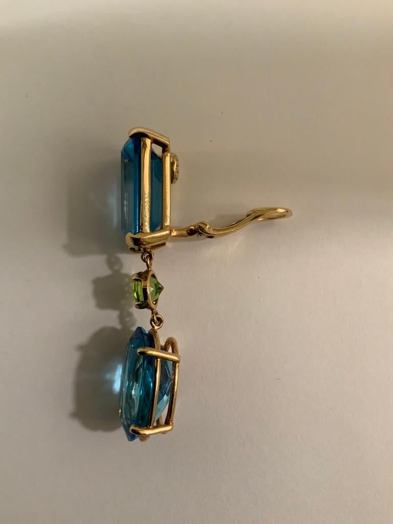 Multi-Shaped Blue Topaz and Peridot Long Earring In New Condition For Sale In New York, NY