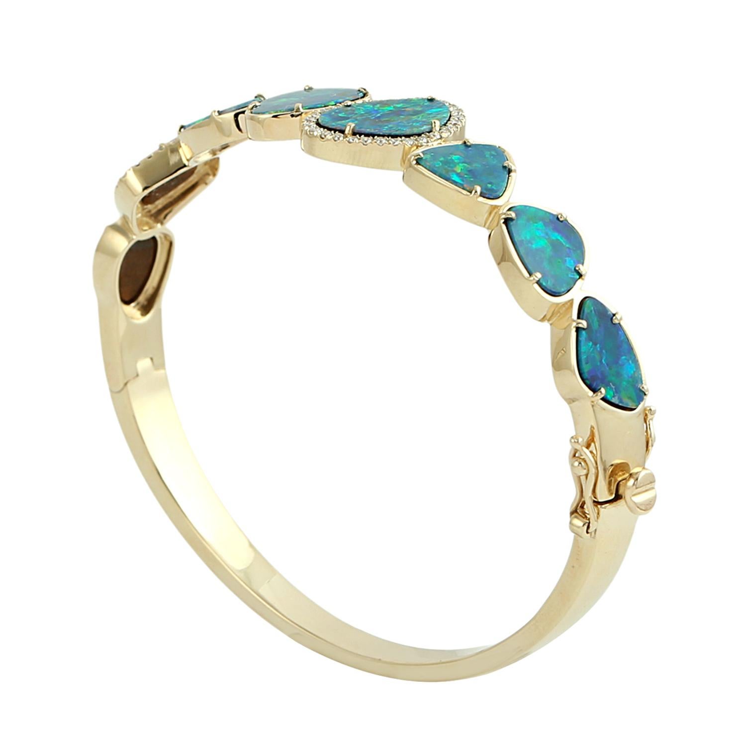 Multi Shaped Australian Opal Bangle With Diamonds Made In 14k Yellow Gold In condizioni Nuovo in vendita a New York, NY