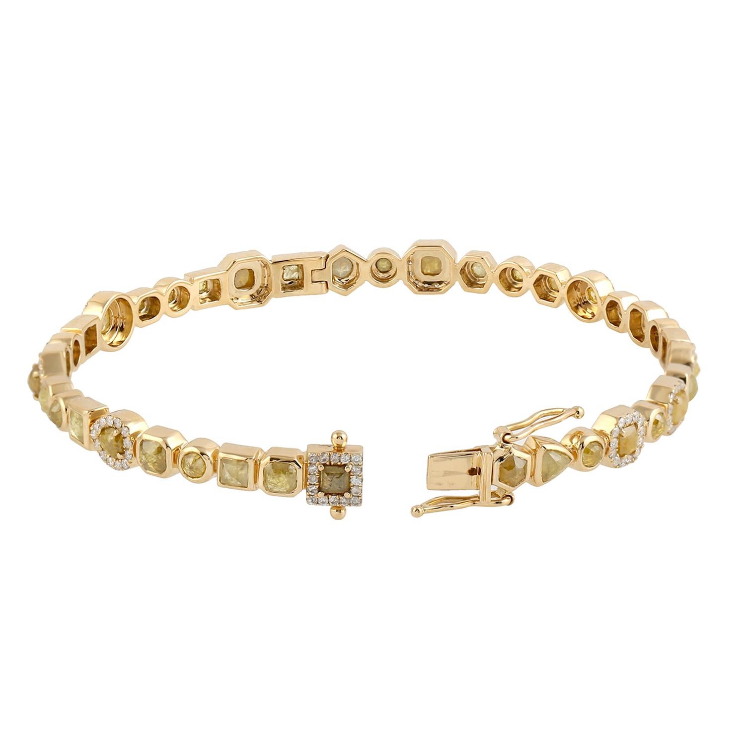 Art nouveau Bracelet tennis en diamants glacés multiformes fabriqué en or 18 carats en vente