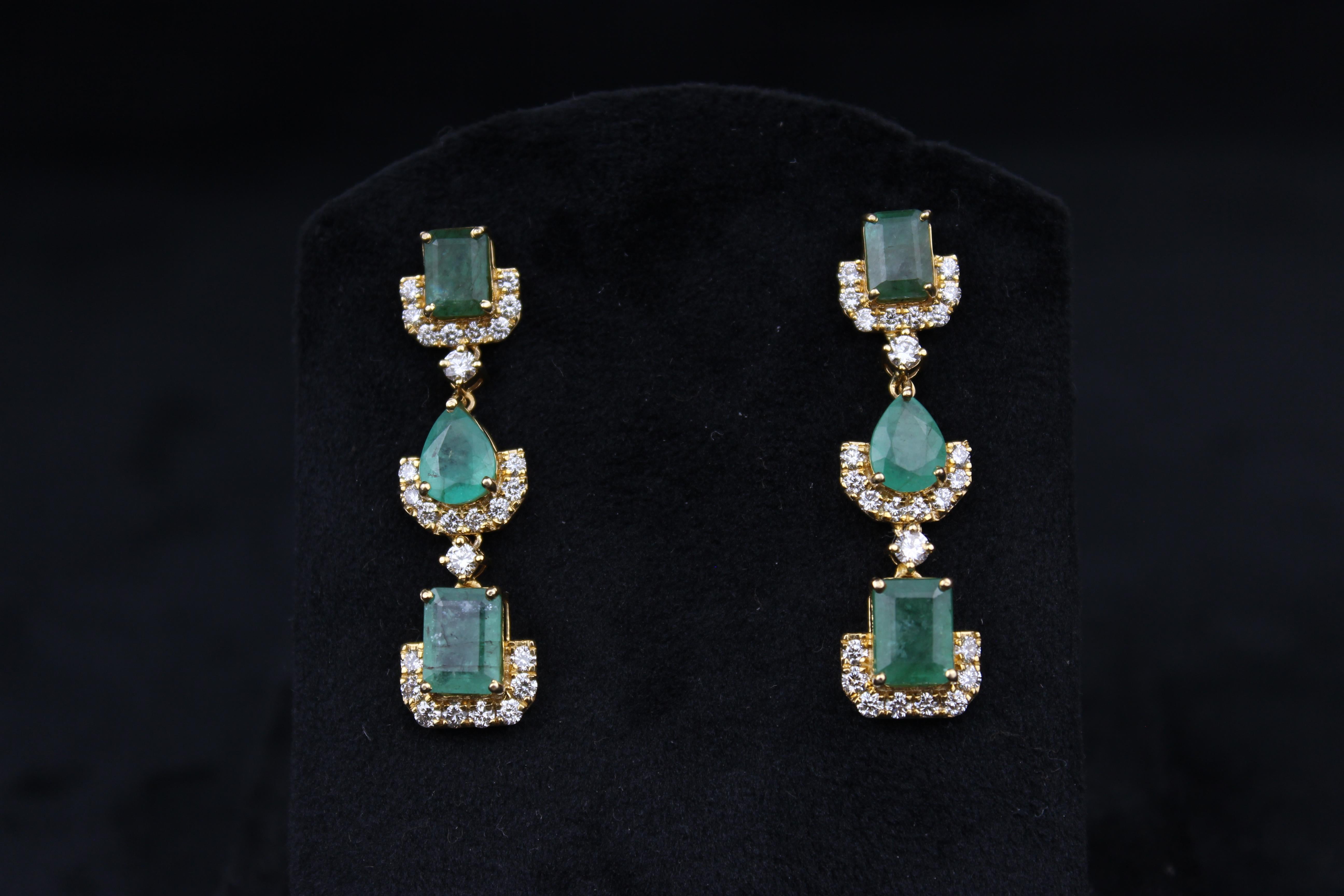Brilliant Cut Multi Shapes Emerald Gemstone Dangle Drop Earrings in 18K Solid Gold For Sale