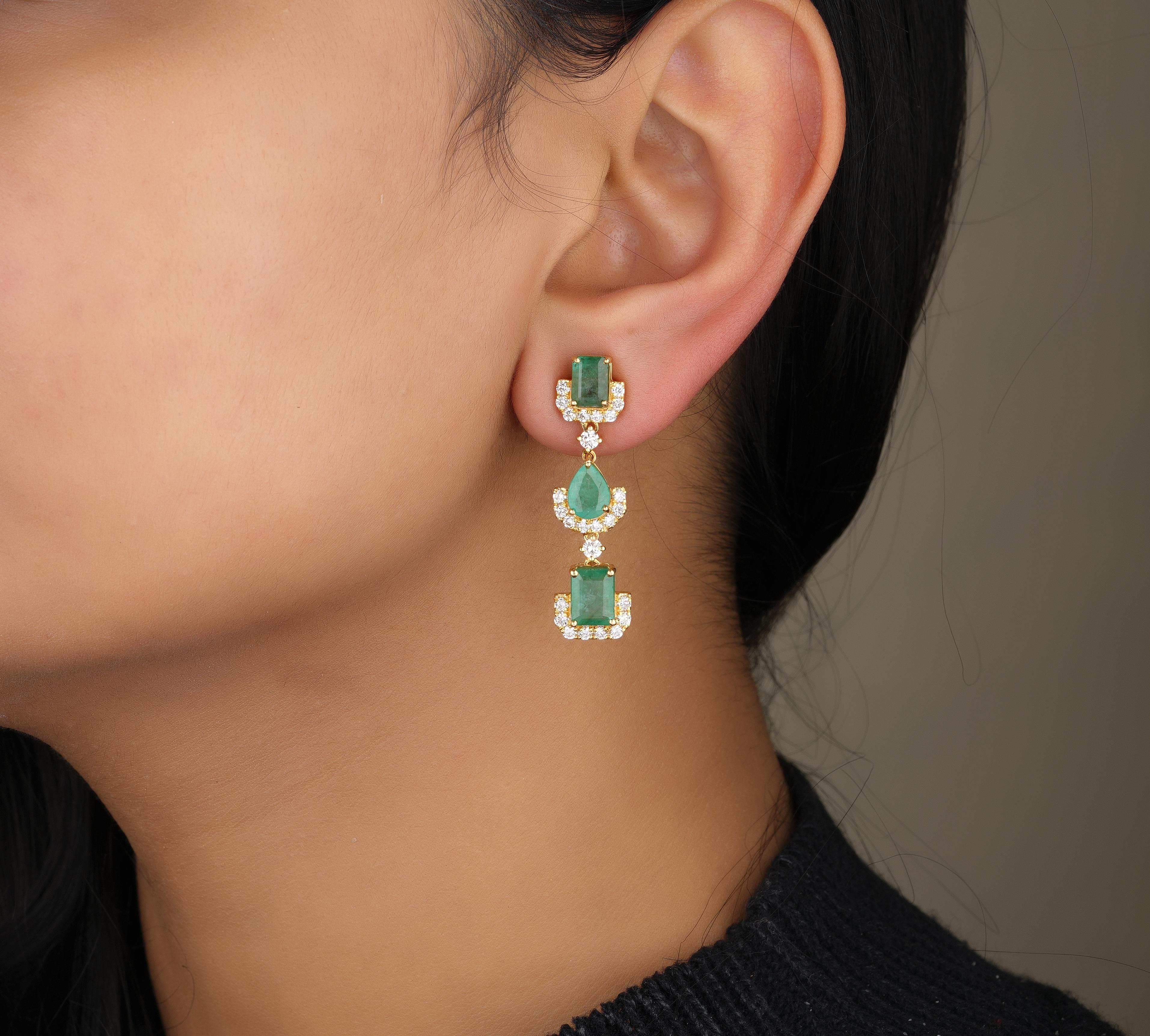 Women's Multi Shapes Emerald Gemstone Dangle Drop Earrings in 18K Solid Gold For Sale