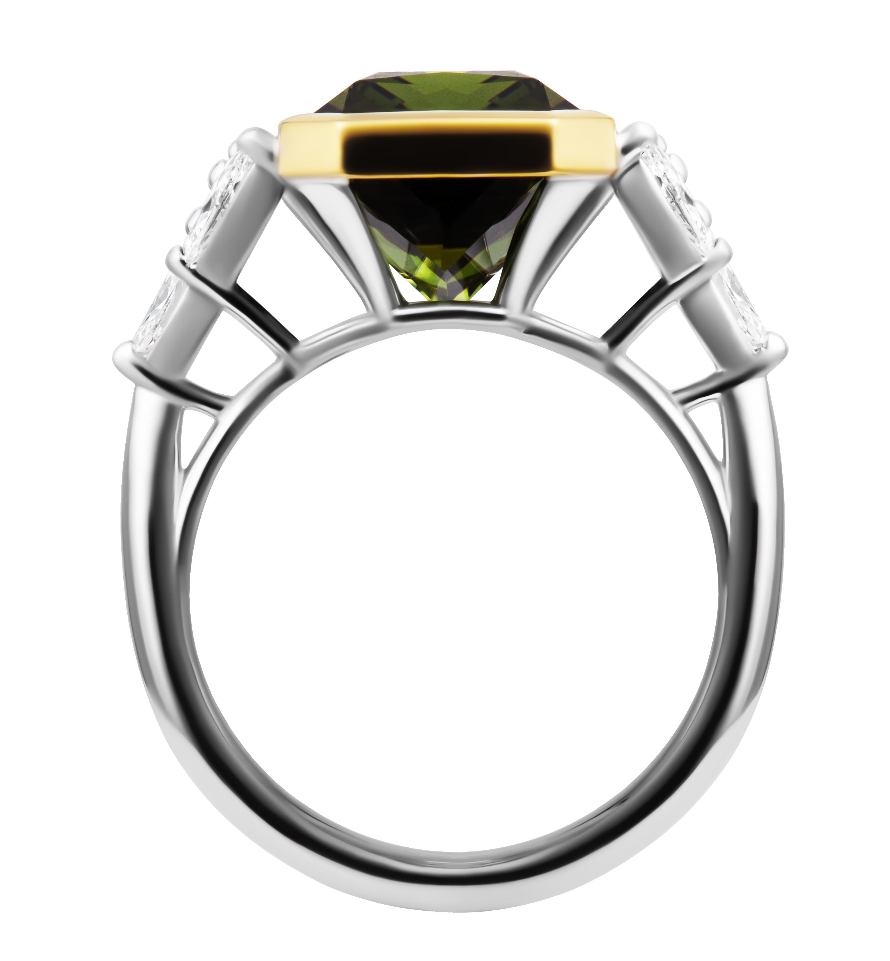 Taille radiant Bague multi-facettes avec tourmaline verte 6,81 carats en vente