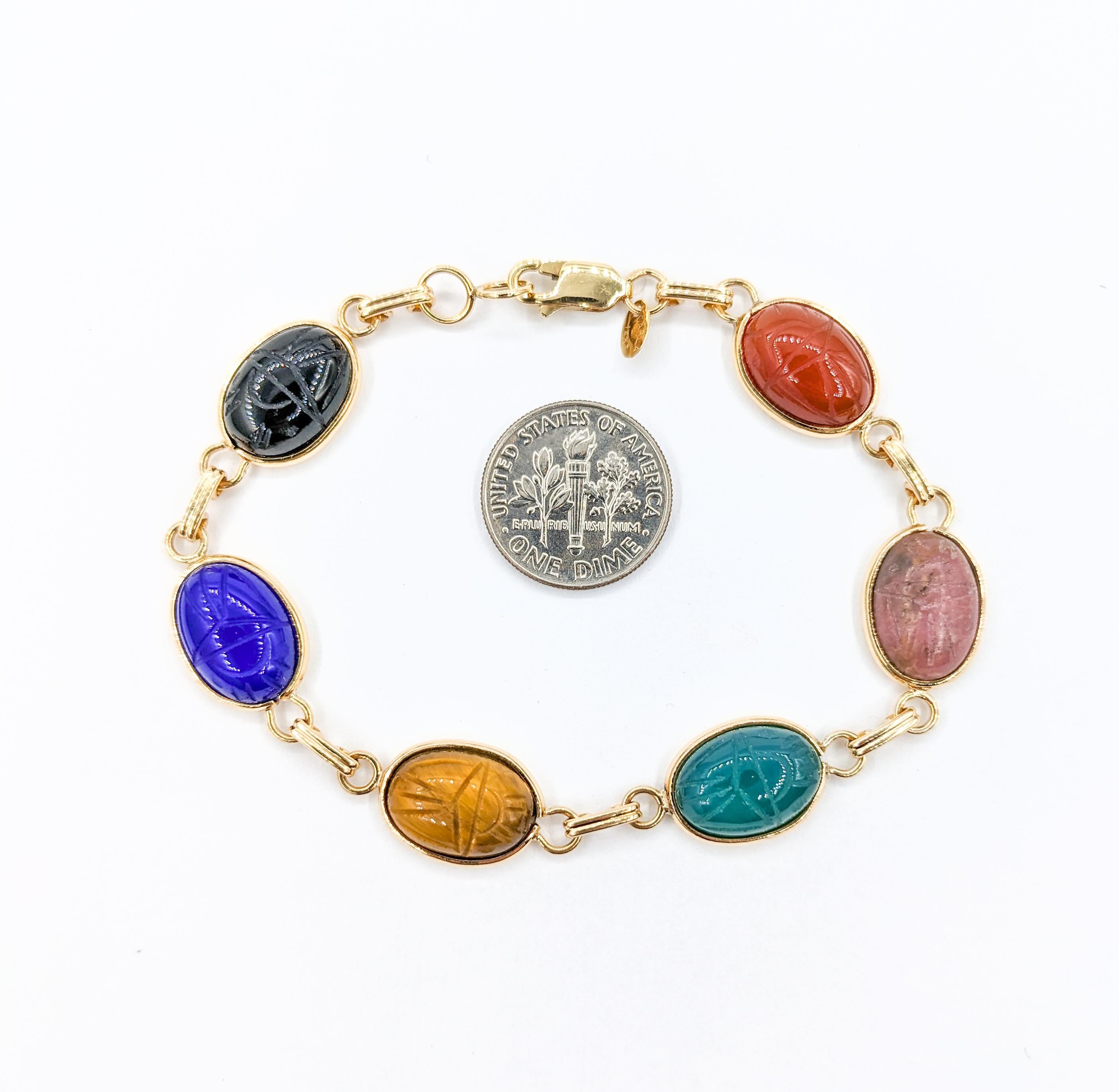 Skarabäus-Armband mit mehreren Steinen in Gelbgold  (Moderne) im Angebot