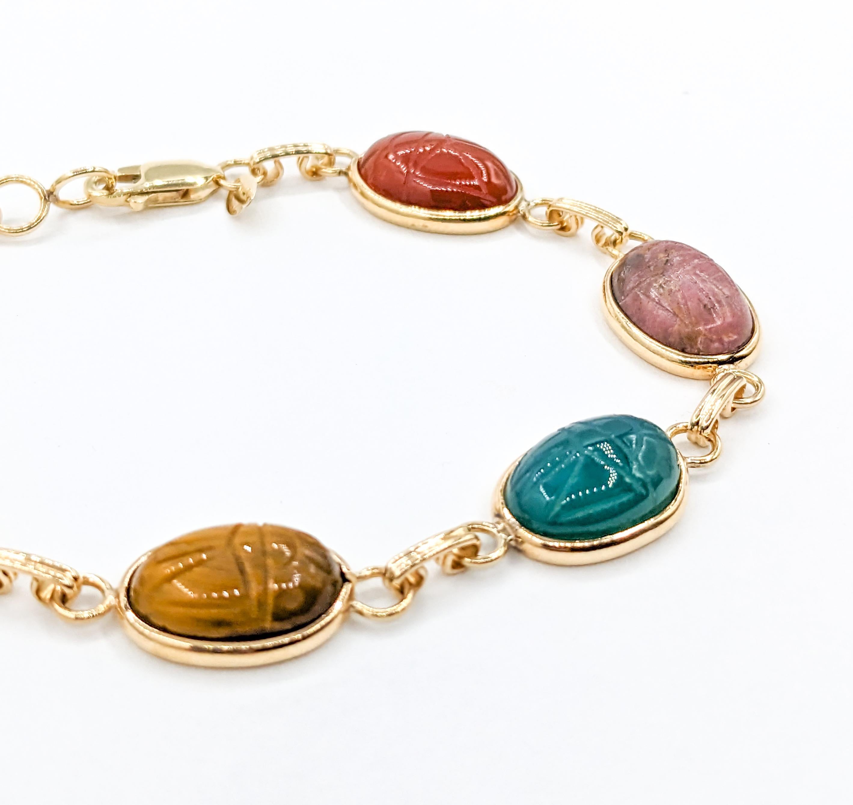 Skarabäus-Armband mit mehreren Steinen in Gelbgold  im Zustand „Hervorragend“ im Angebot in Bloomington, MN