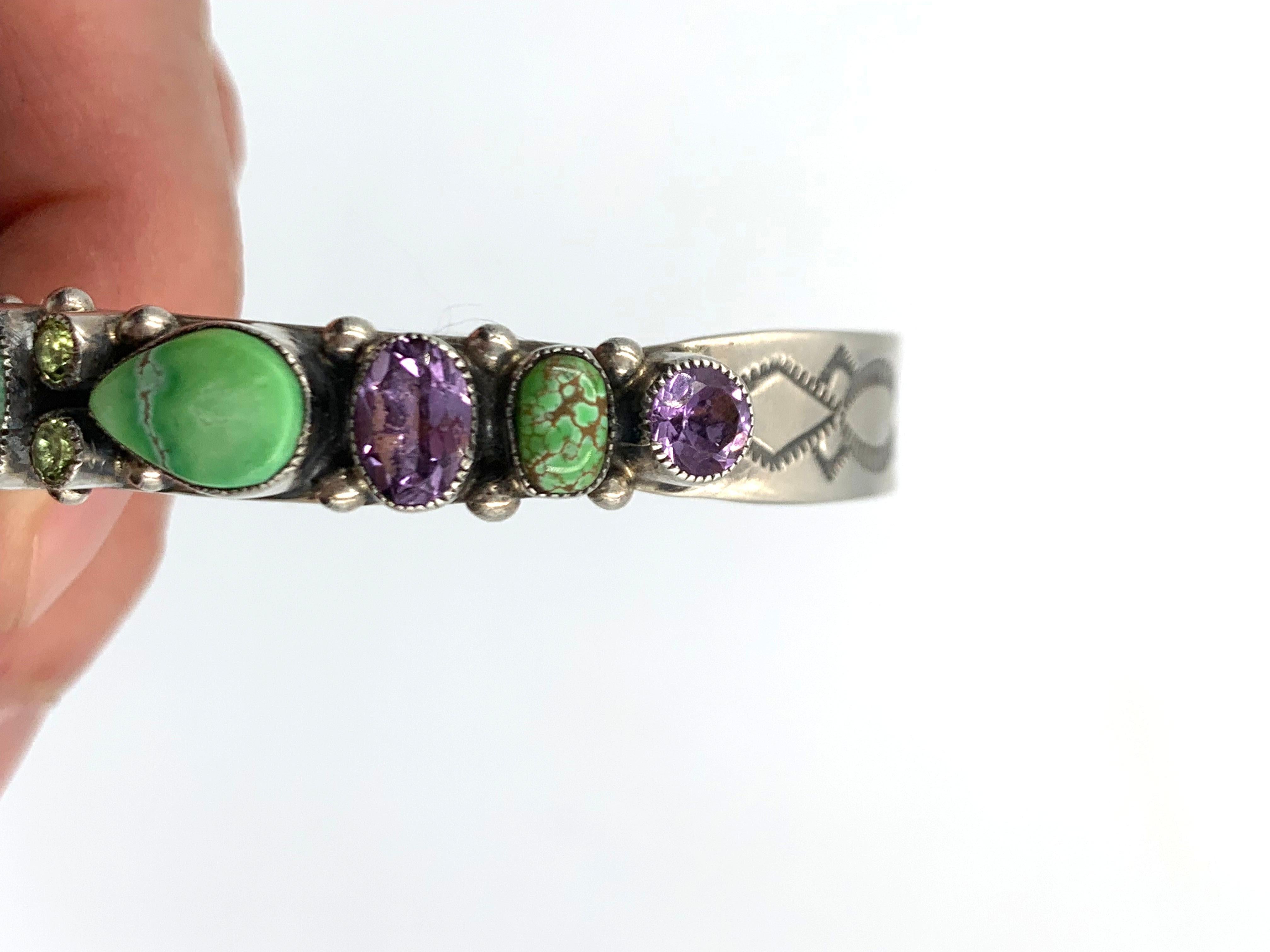 Brazalete de plata con múltiples piedras de Leo Feeney en venta 8