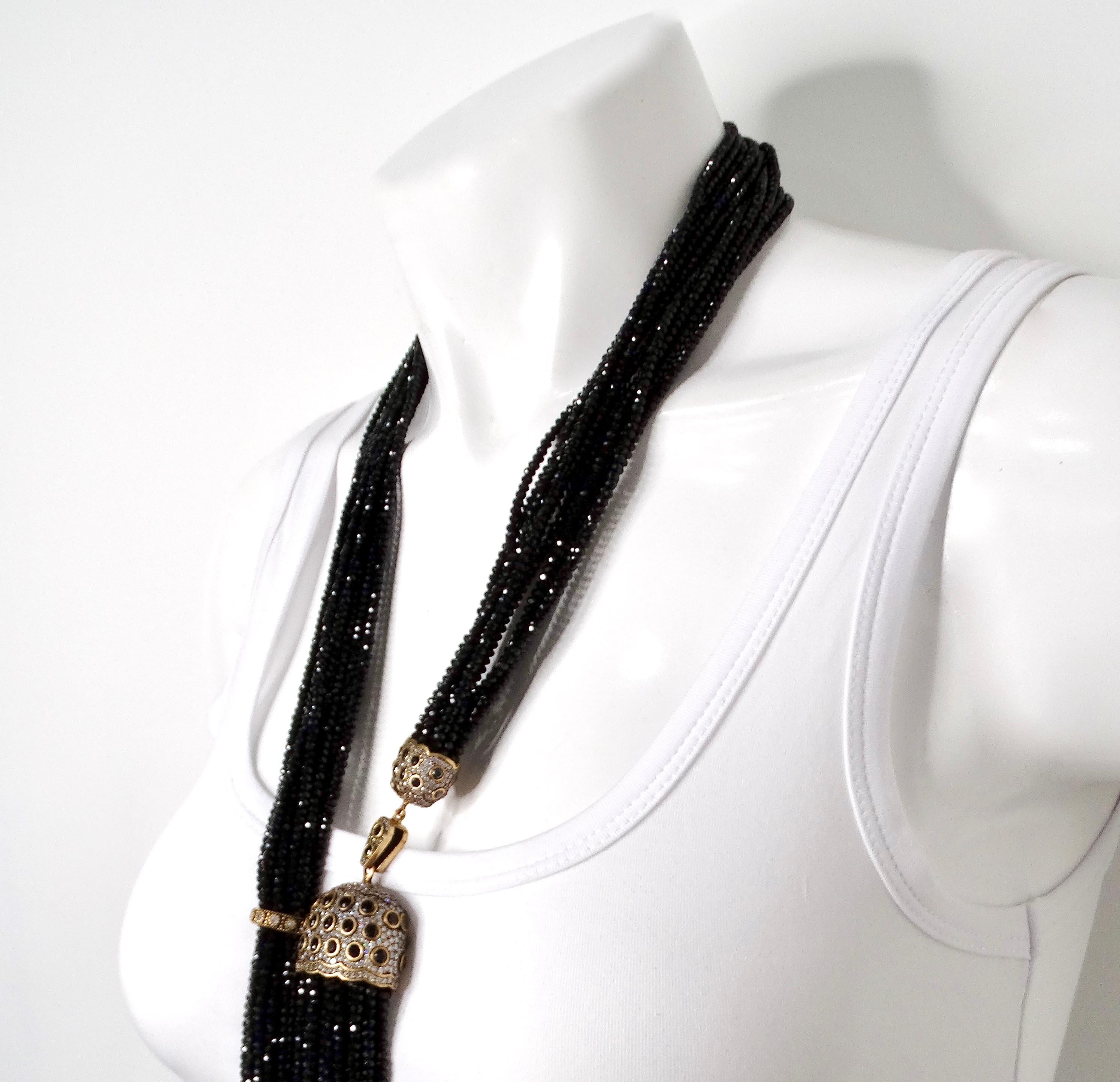 Collier à pampilles en perles de cristal noir multibrins circa 1980 Pour femmes en vente