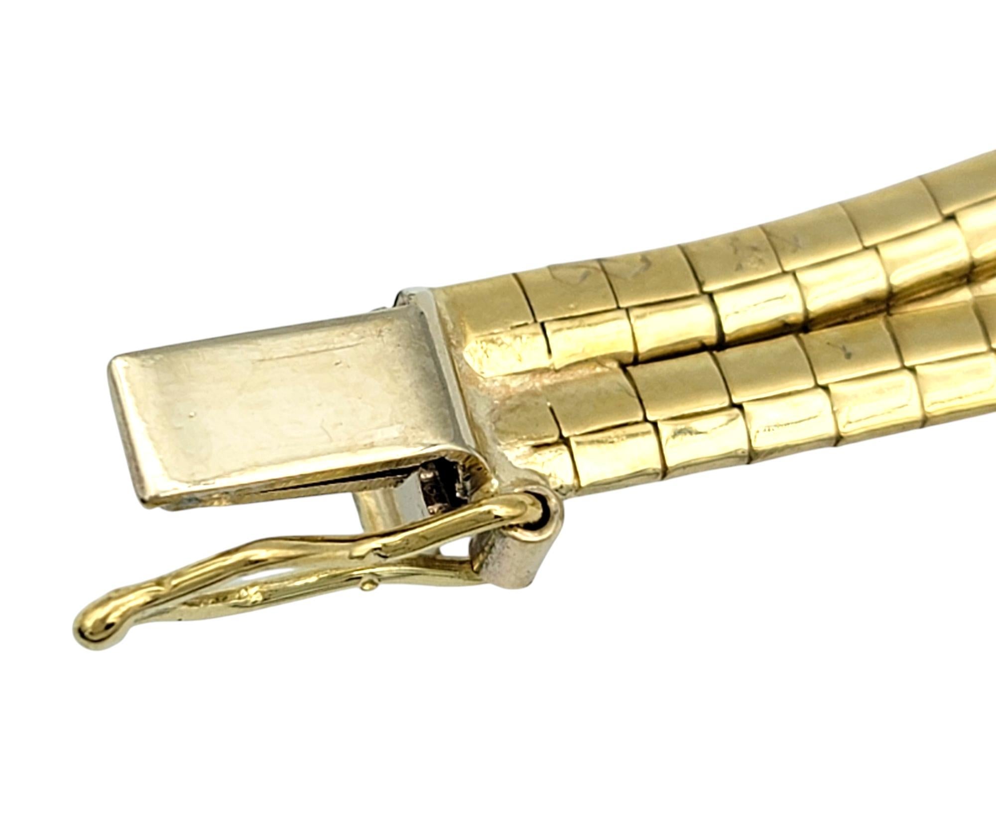 Bracelet à maillons carrés Omega brossé en or jaune 18 carats à plusieurs rangs en vente 6
