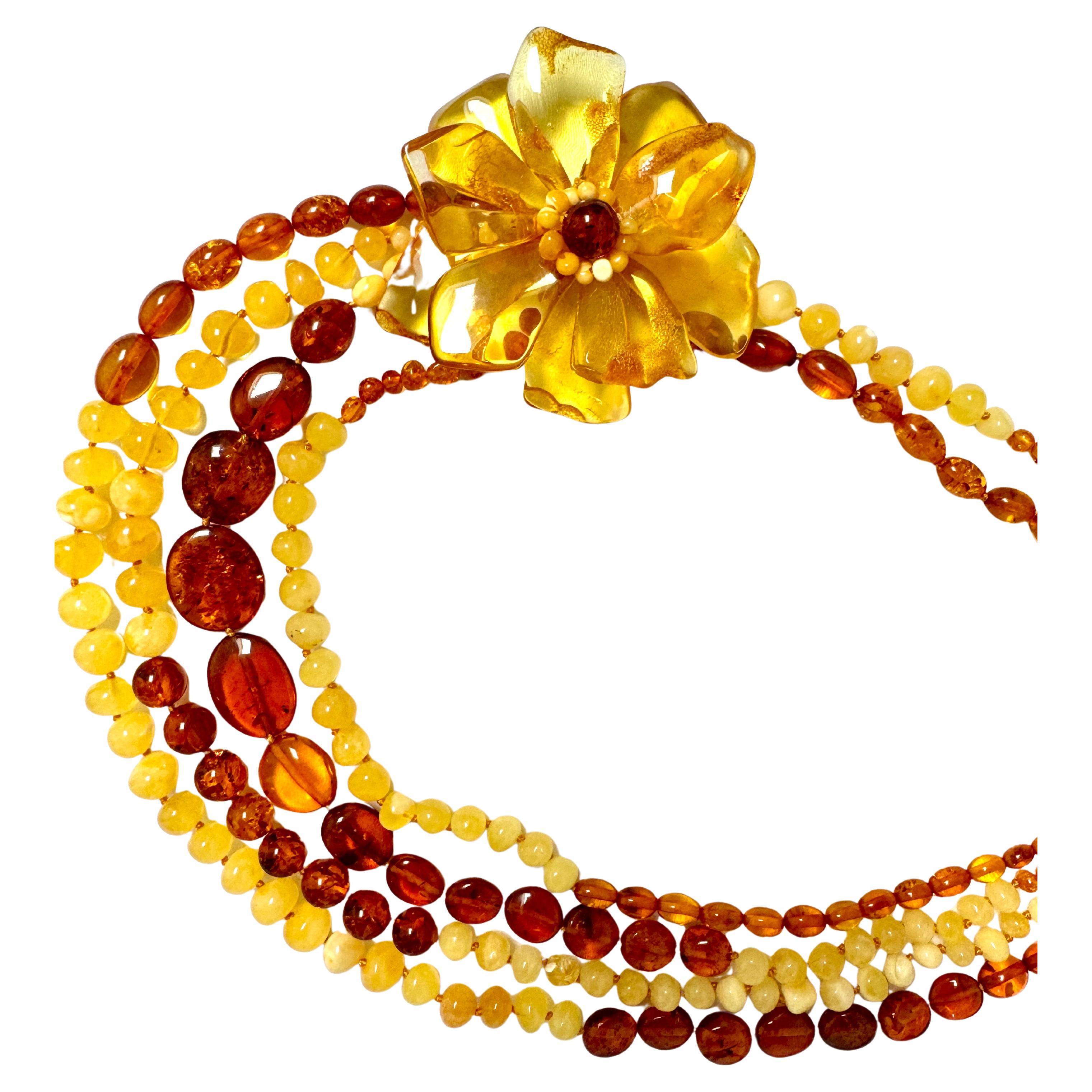Collana di fiori d'ambra a più fili In condizioni Nuovo in vendita a Lake Worth, FL
