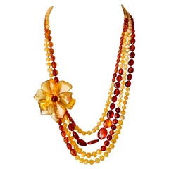 Bernstein Multi Strand Blume Halskette