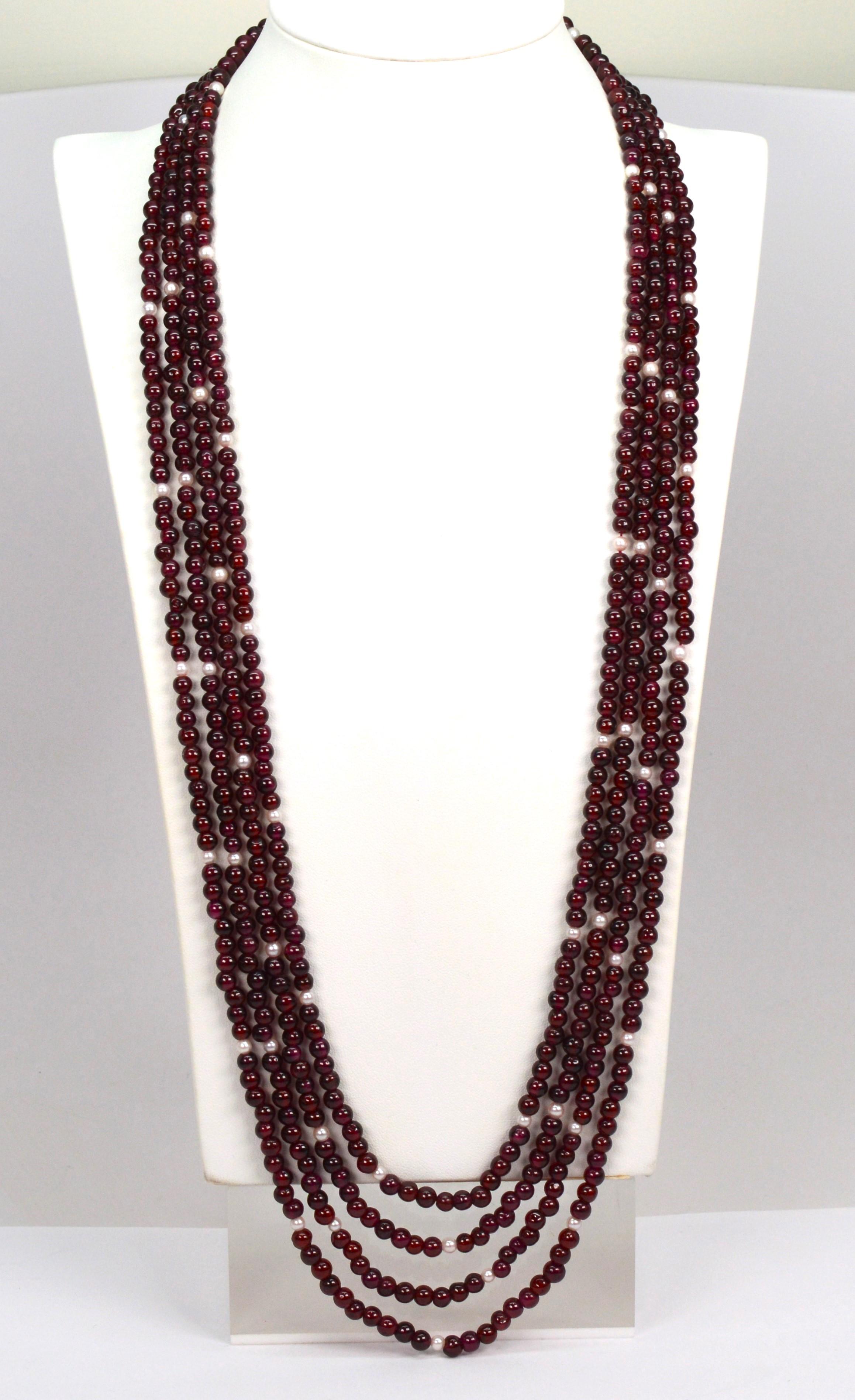 Collier multi-brins en grenat avec accents en perles et fermoir en filigrane en argent en vente 2
