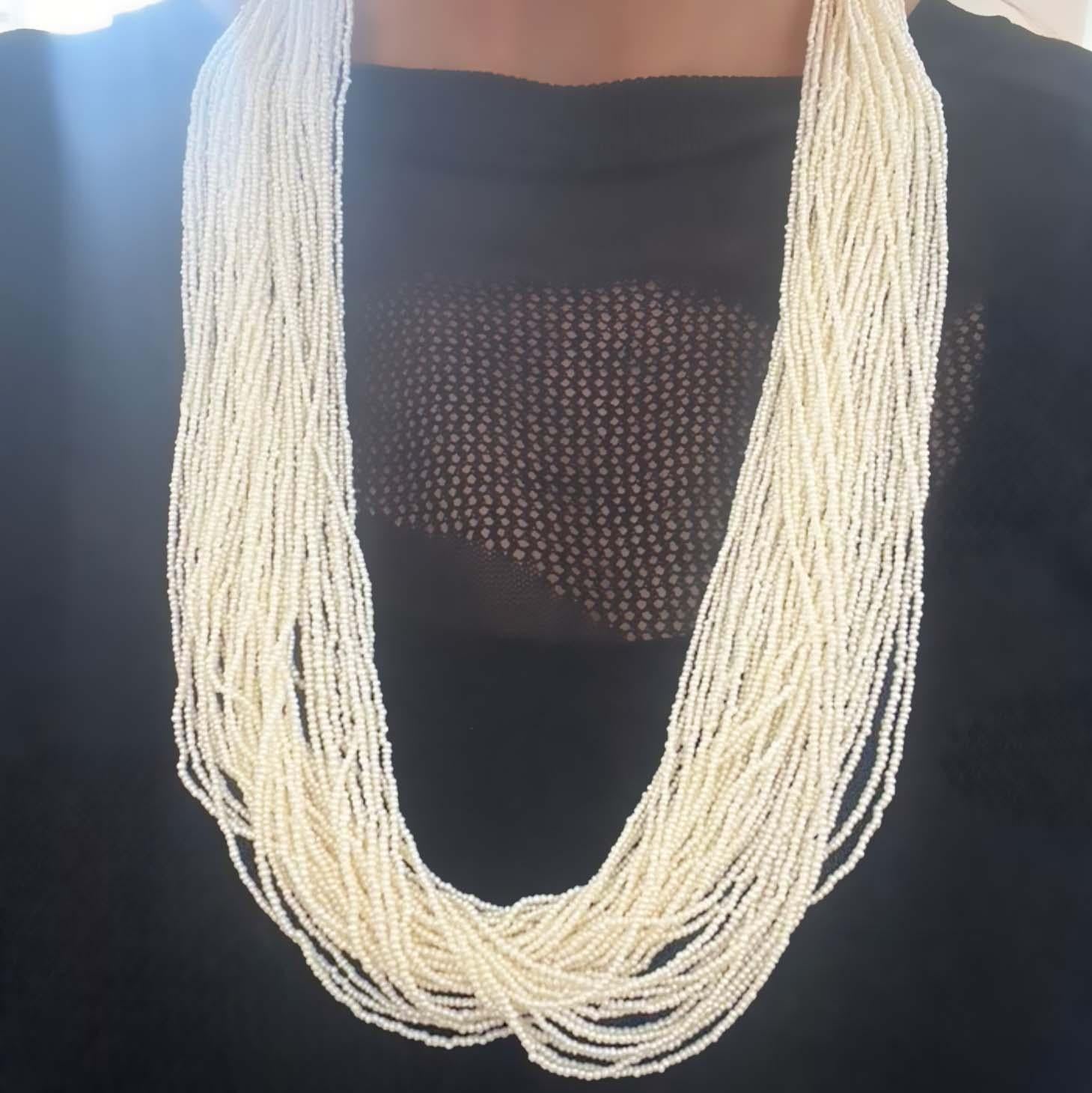 Rétro Collana di perle a più fili in vendita