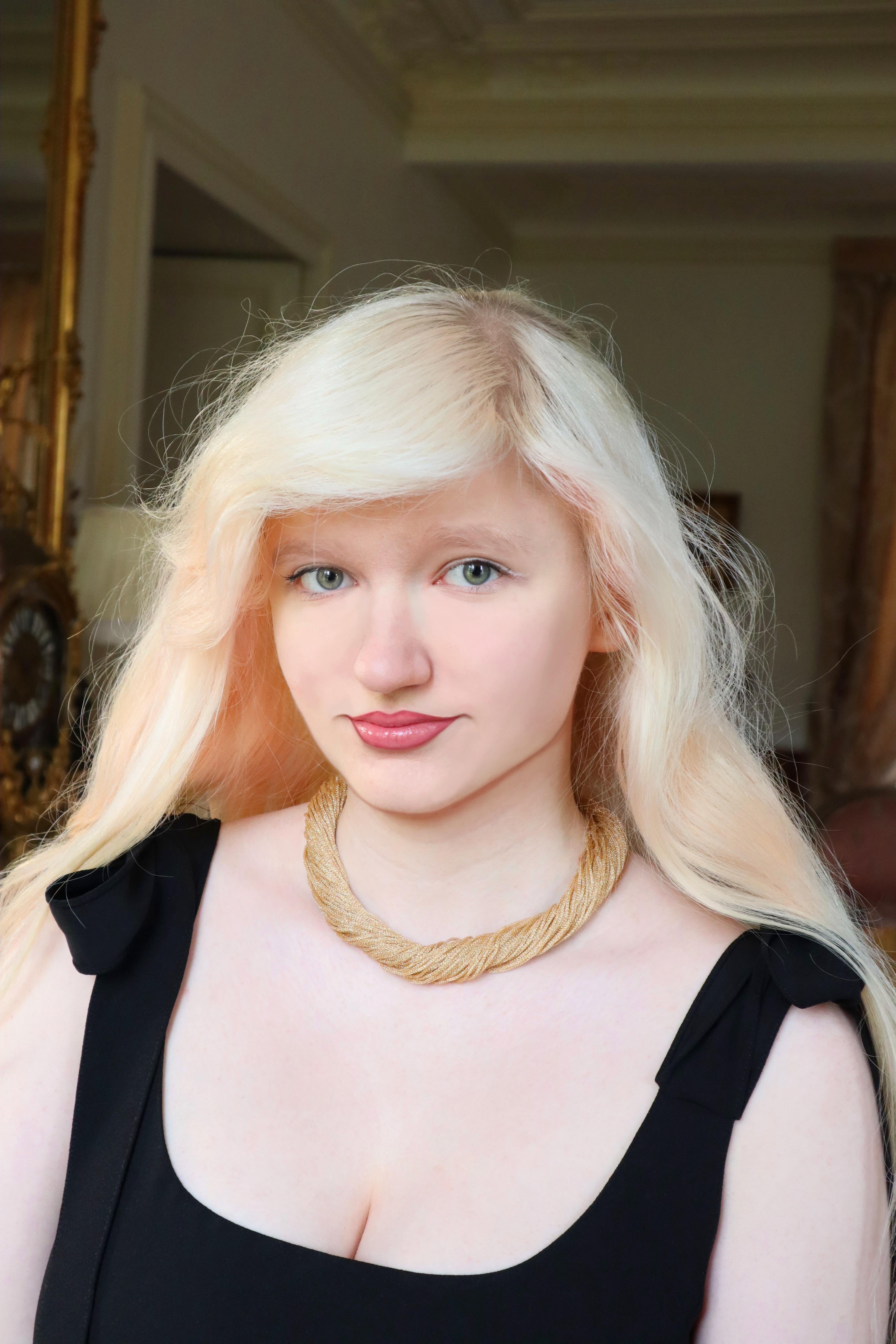 Collana multifilo in oro 18 carati Choker in oro giallo In condizioni buone in vendita a Paris, FR