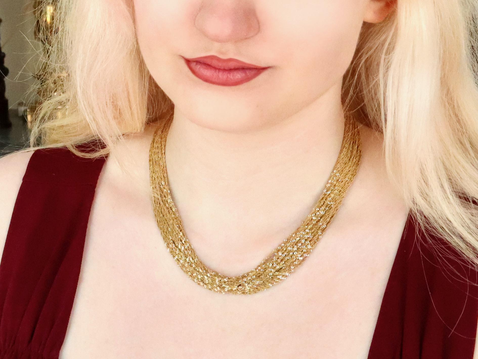 Collier multibrins en or 18 carats en vente 4