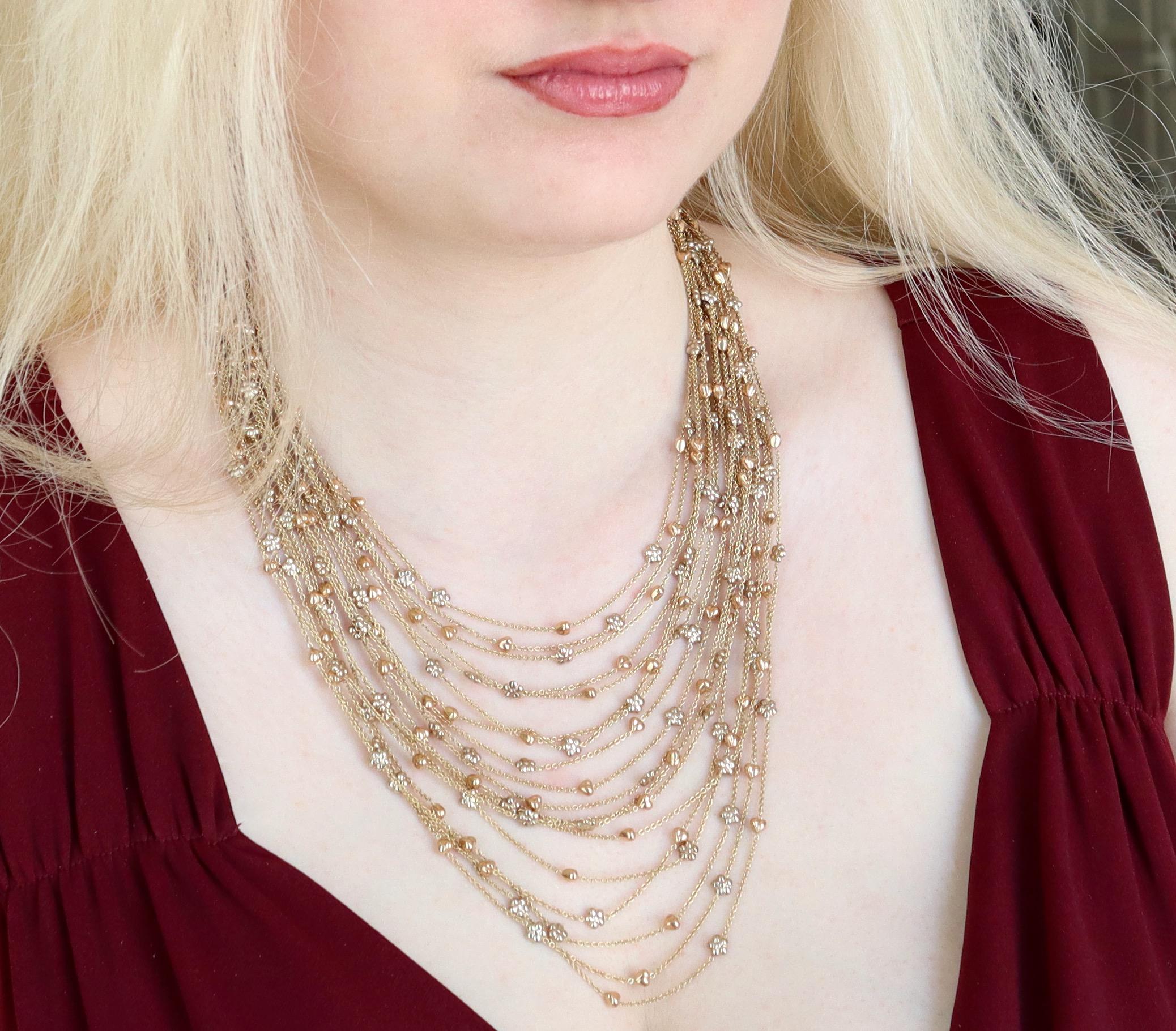 Collier multibrins en or 18 carats Cœurs et fleurs Bon état - En vente à Paris, FR