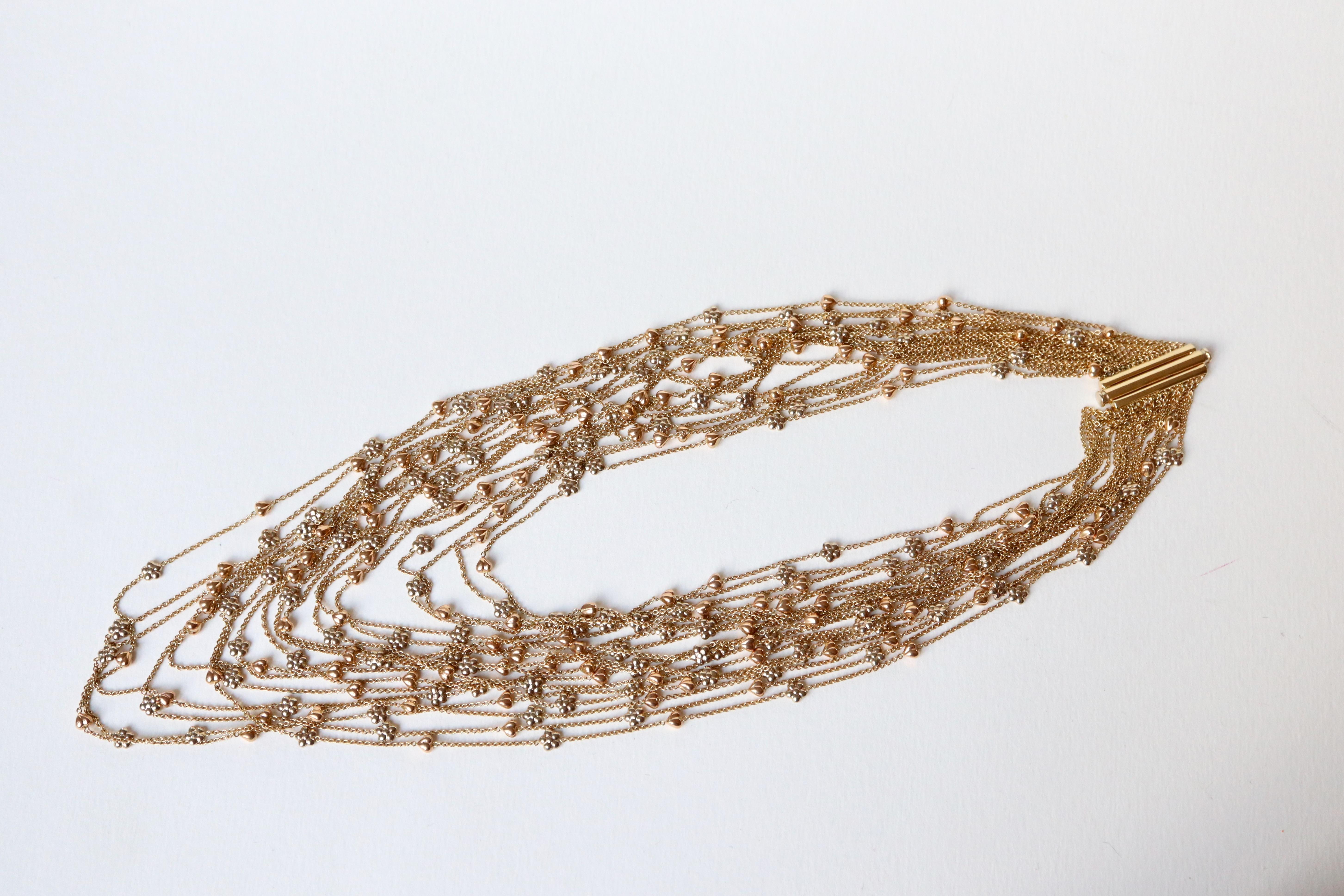 Collier multibrins en or 18 carats Cœurs et fleurs en vente 2
