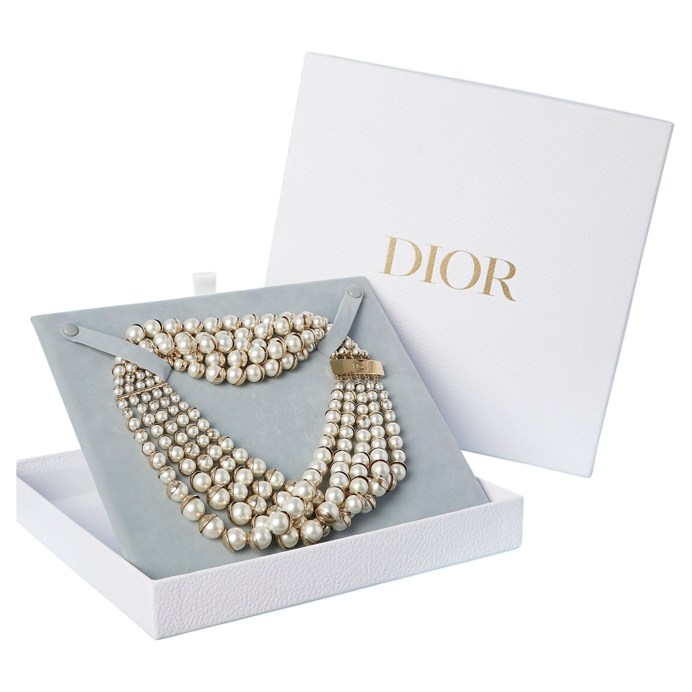 Mehrstrangiger neckloser Halsausschnitt mit Perlen Christian Dior  im Angebot