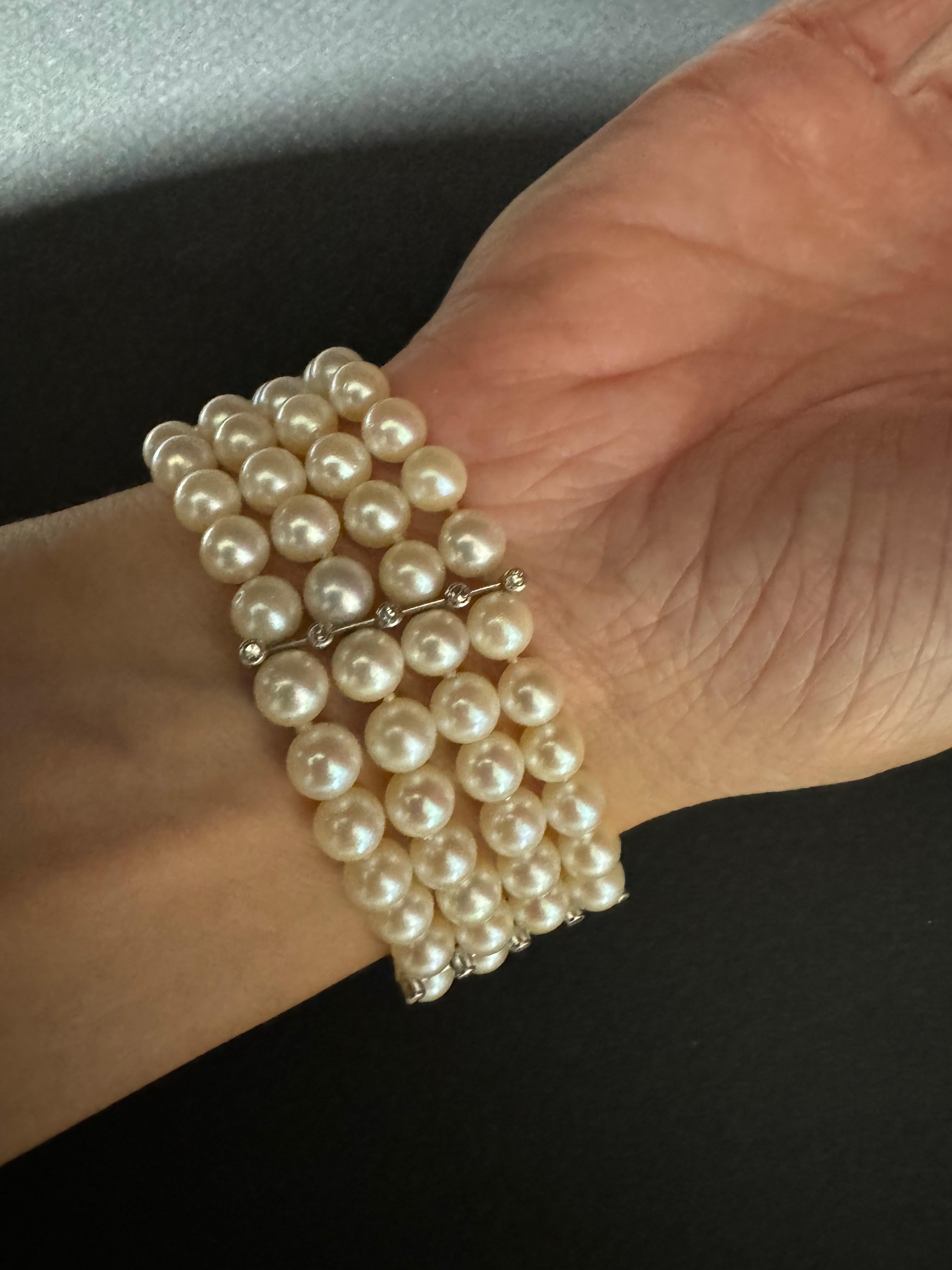 Bracciale con perle e diamanti a più fili con chiusura a diamante in vendita 5