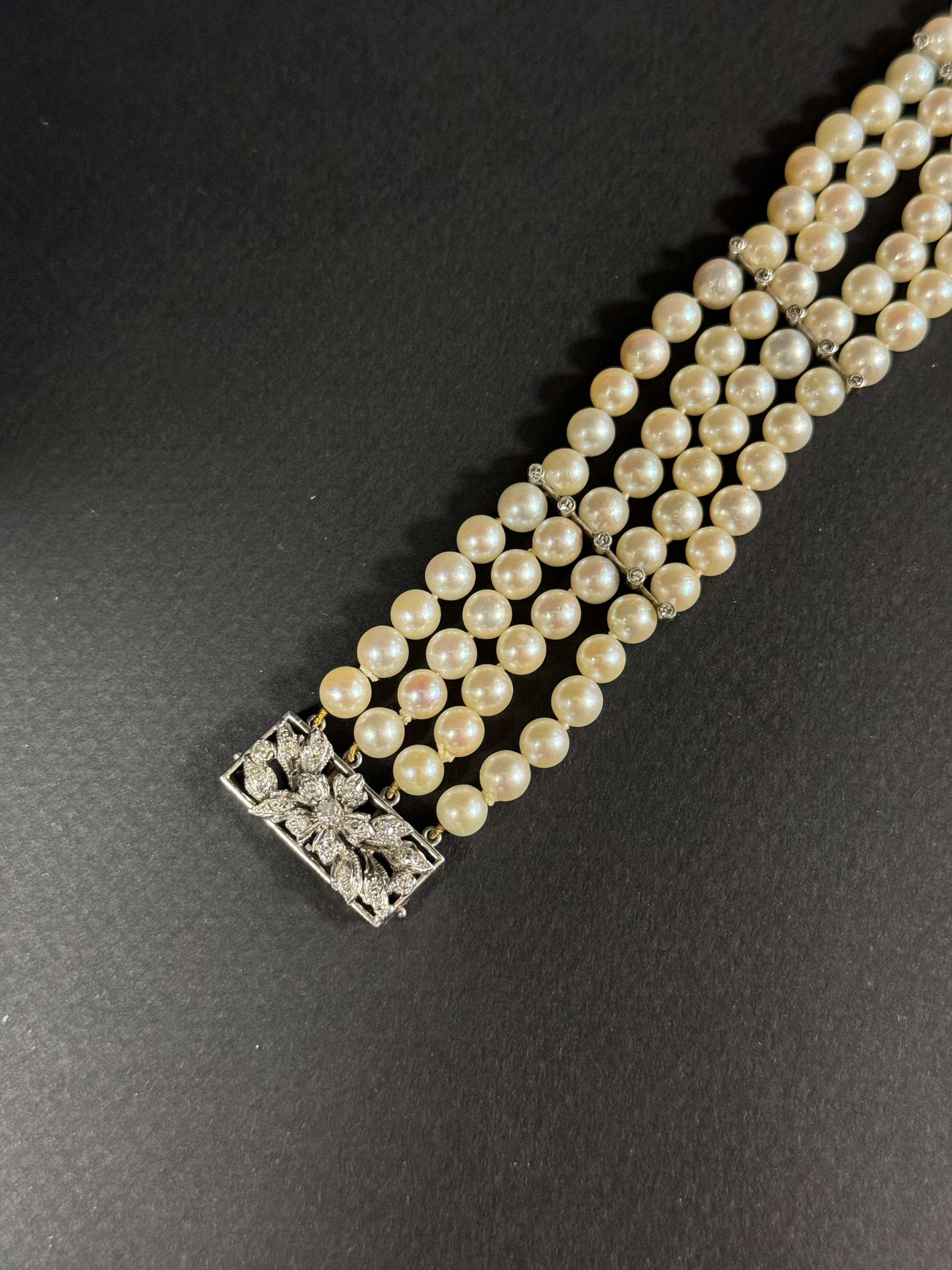 Taglio grezzo Bracciale con perle e diamanti a più fili con chiusura a diamante in vendita