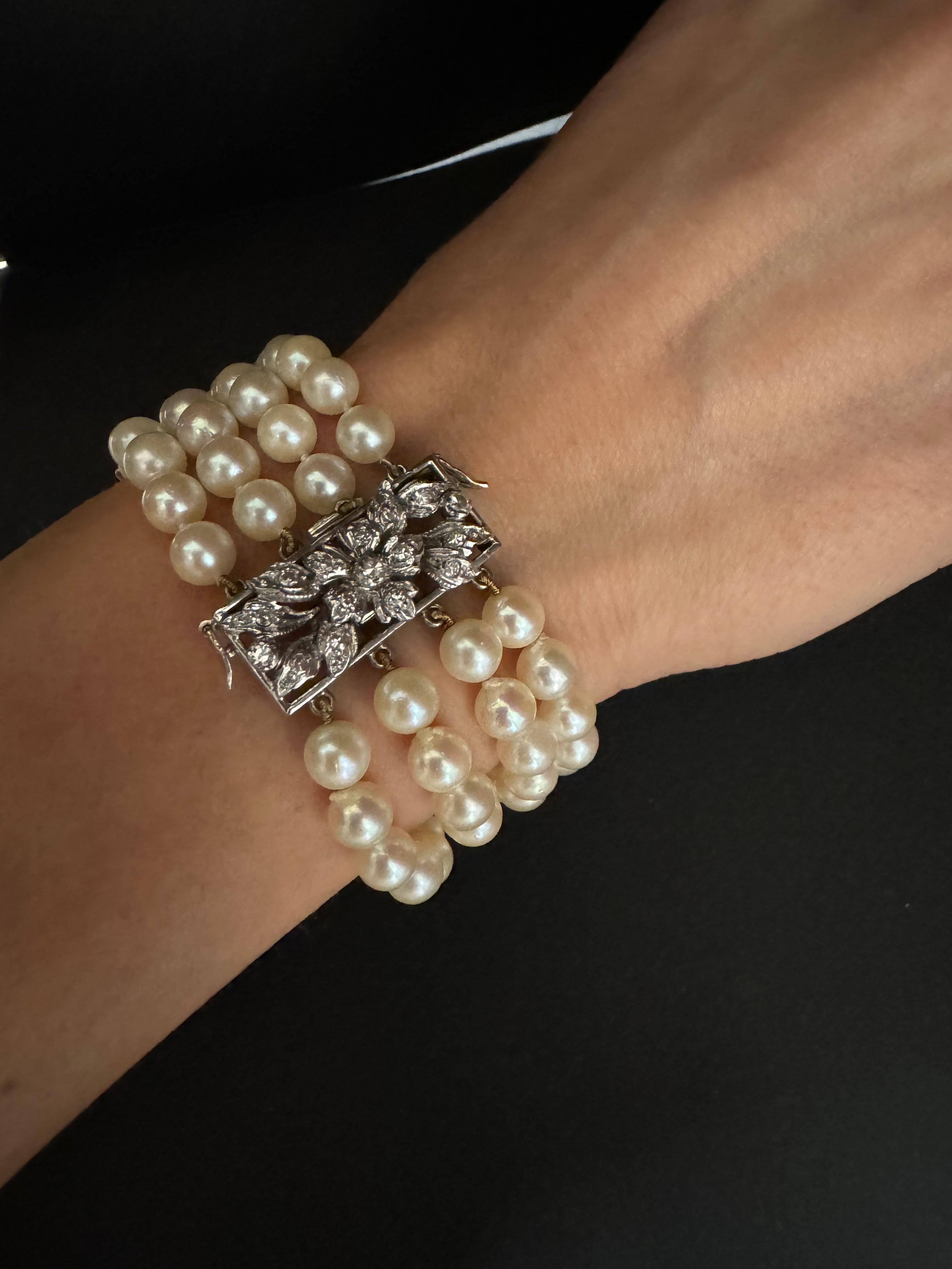 Bracciale con perle e diamanti a più fili con chiusura a diamante in vendita 4