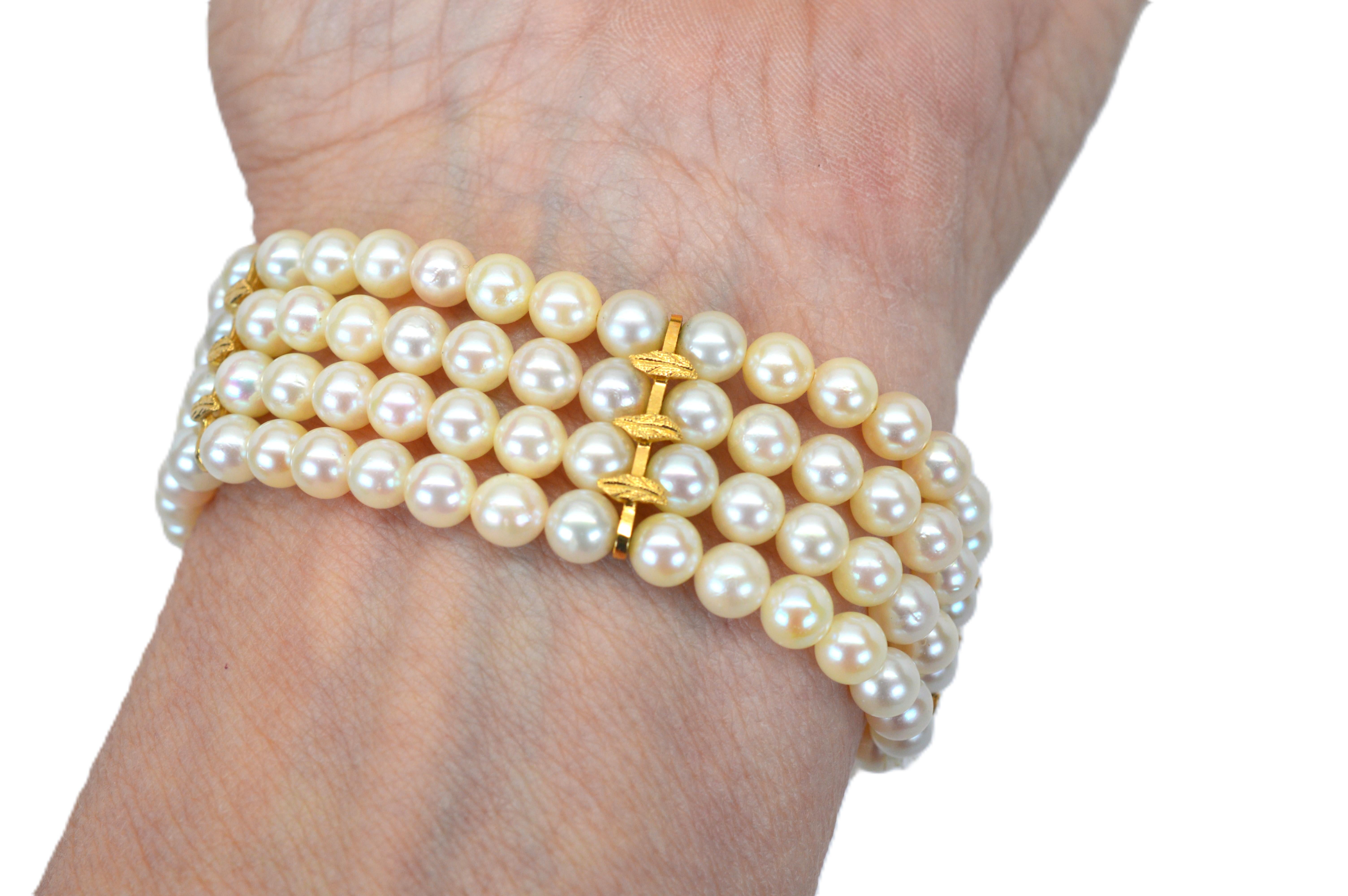 Mehrstrangiges Perlenarmband mit 14K Gold & Saphir-Blumenschliff-Verschluss im Angebot 5