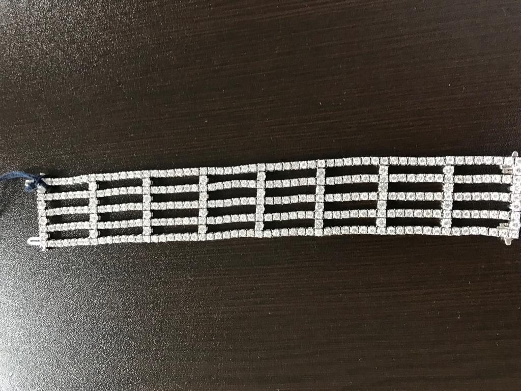 Bracelet tennis multibrins blanc 14 carats 20 carats en vente 1