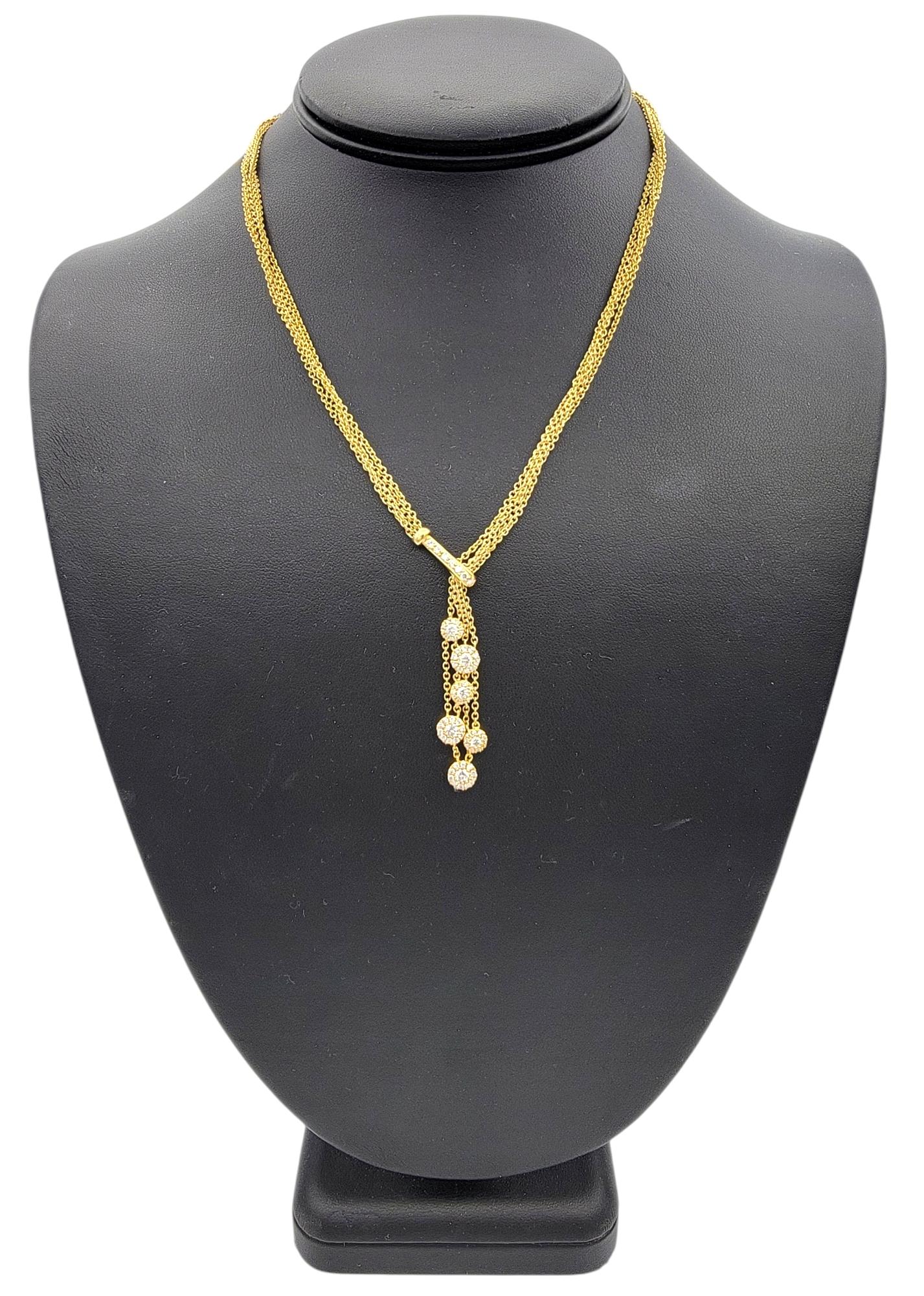 Mehrstrangige gestufte Diamant-Halo-Tropfen-Halskette aus 18 Karat Gelbgold im Angebot 4