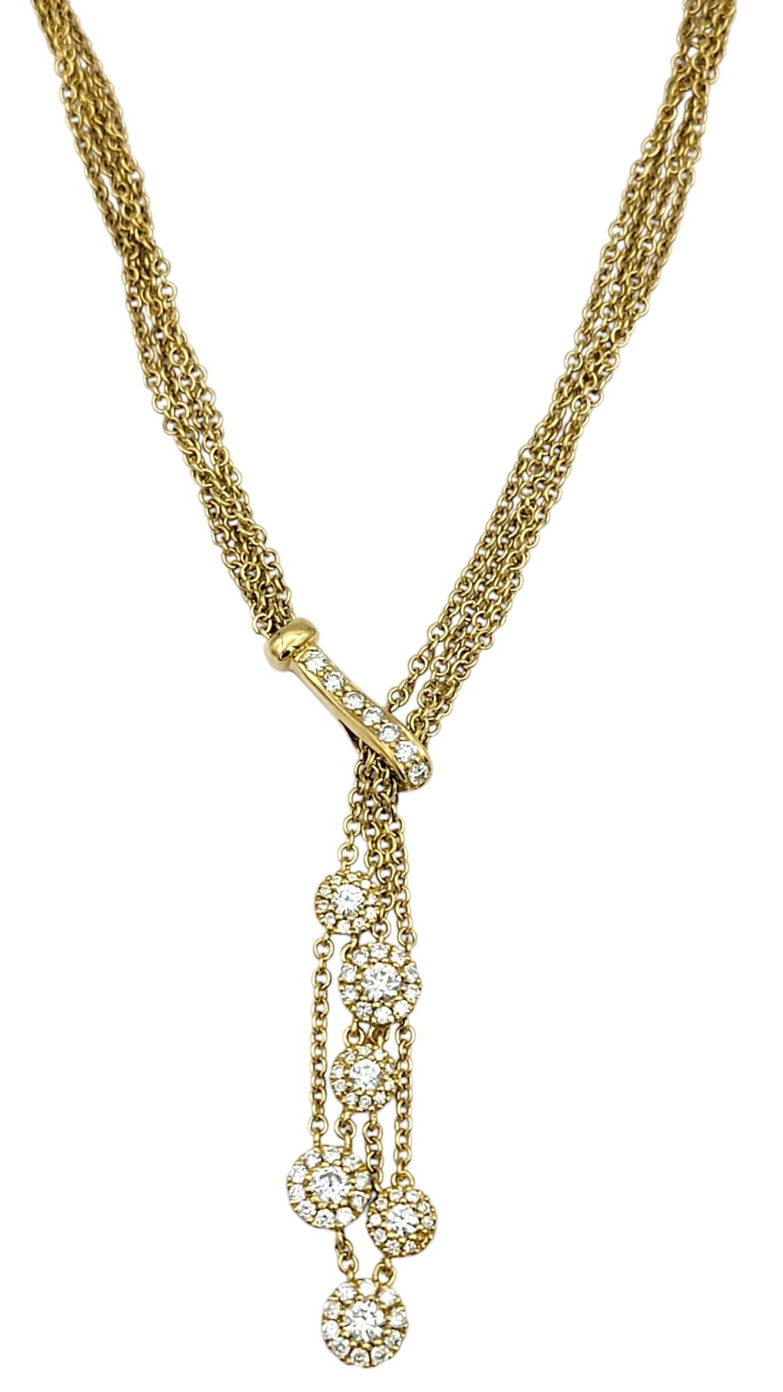Mehrstrangige gestufte Diamant-Halo-Tropfen-Halskette aus 18 Karat Gelbgold (Zeitgenössisch) im Angebot