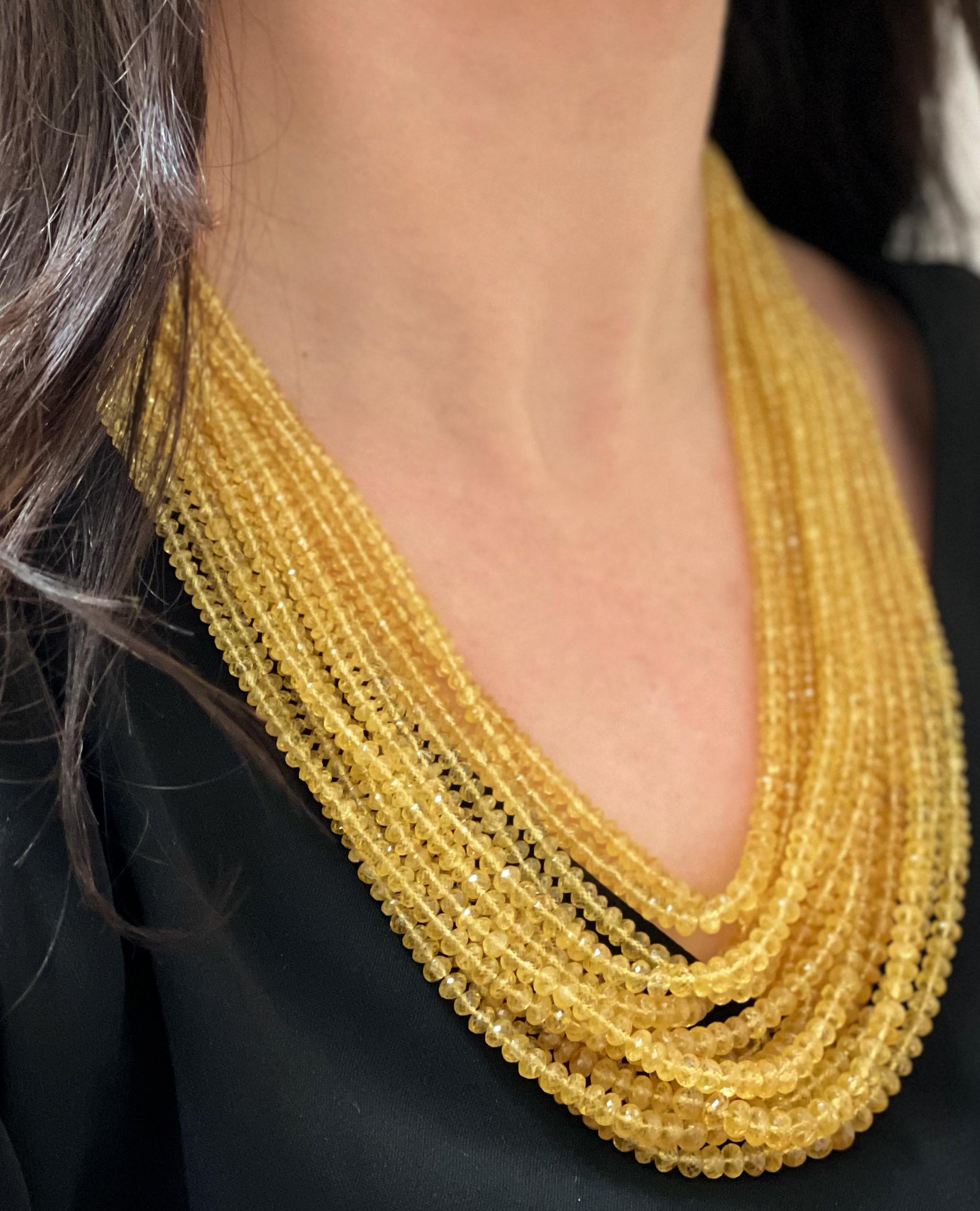 Mehrstrangige gelbe Saphir-Perlenkette mit 18K-Verschluss im Angebot 1