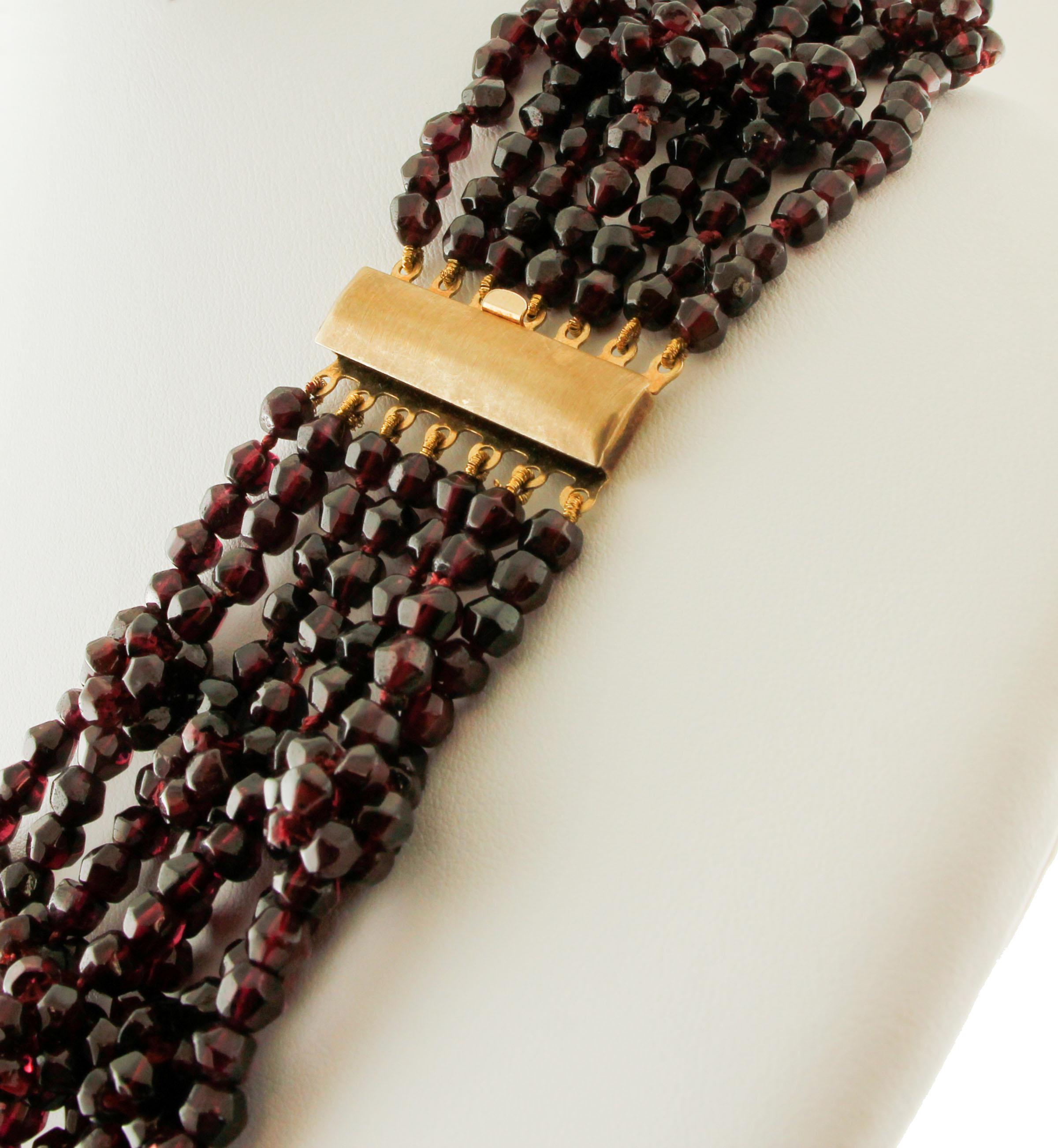 Round Cut Multi-Strands Garnets Beaded Necklace with Golden Silver Clasp
