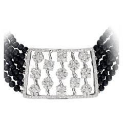 Tour de cou en or blanc 14k avec fleurs diamantées, multibrins de perles d'onyx