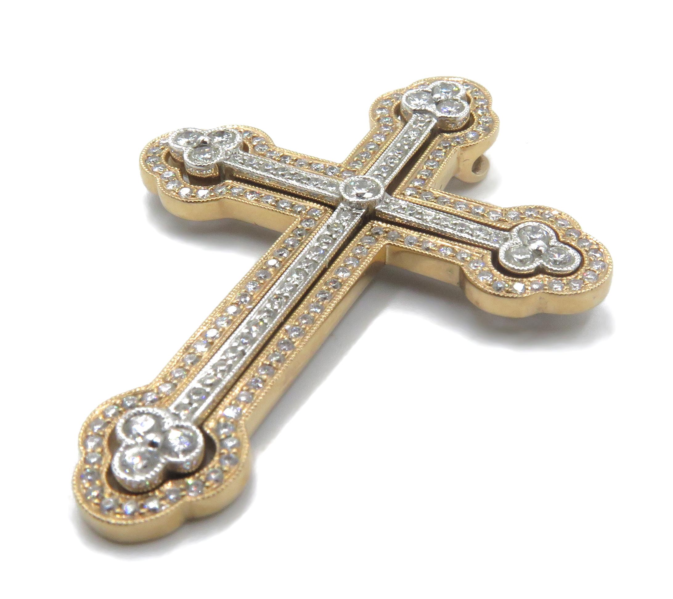 Croix celtique multi-style en or rose ou blanc 18 carats et diamants Excellent état - En vente à West Palm Beach, FL