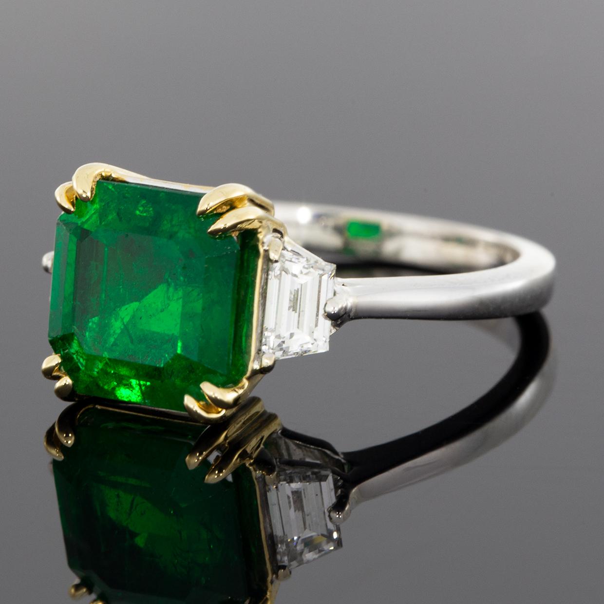 Gold 2.89 Carat GIA Certified Emerald Cut Emerald & Diamond Three-Stone Ring In New Condition In Columbia, MO
