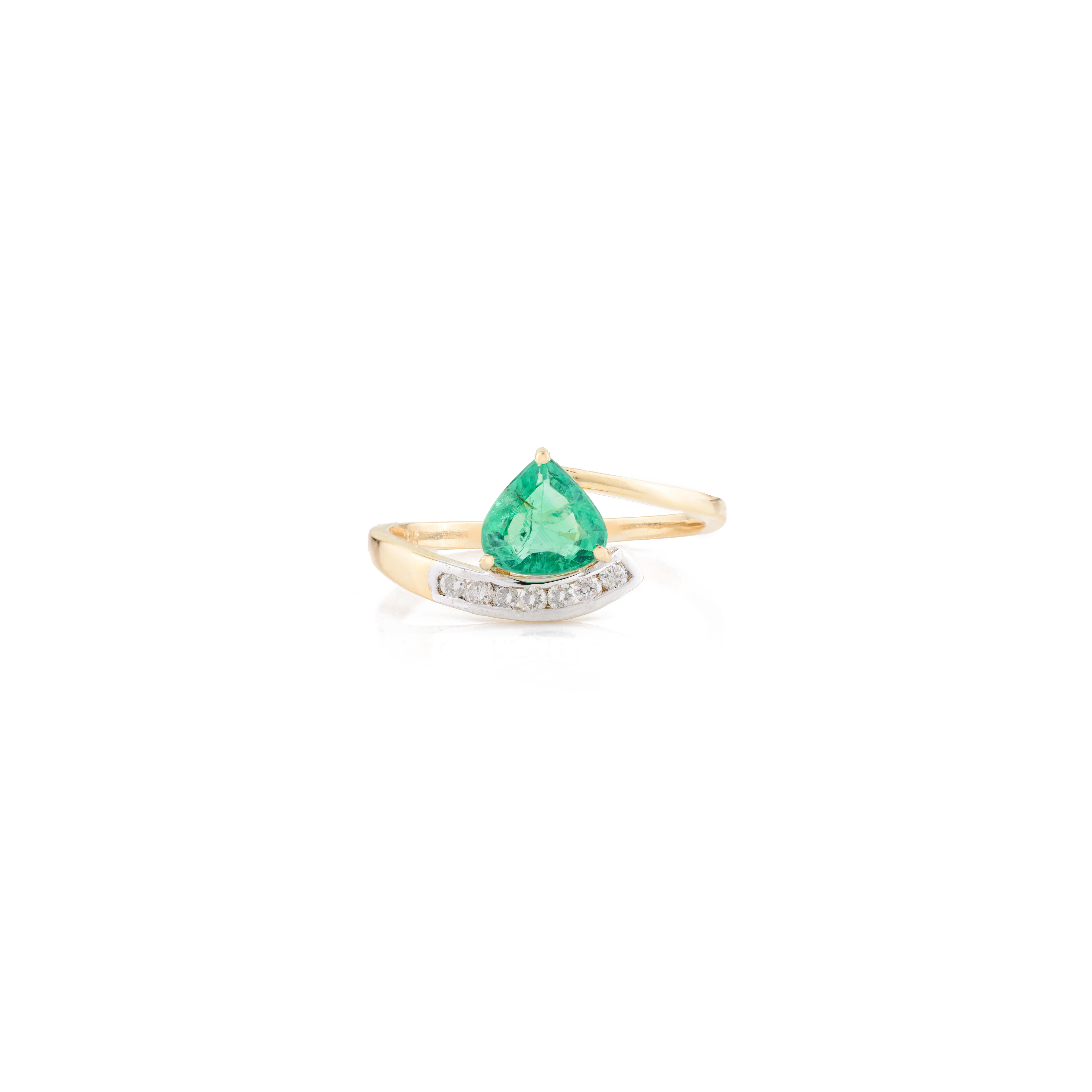 En vente :  Bague poire émeraude diamantée multi-tons Cadeau pour maman en or jaune massif 18k 3