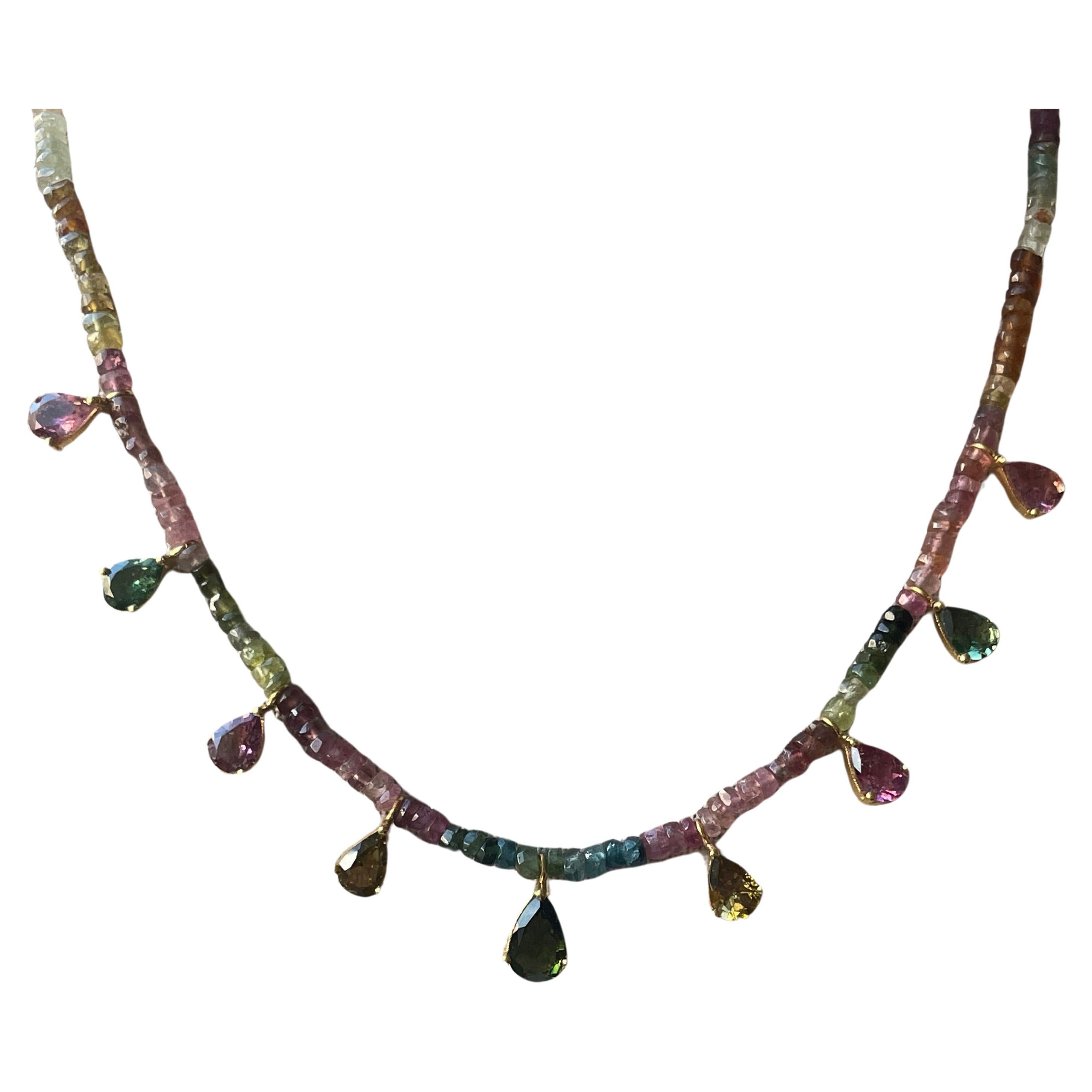 Collana d'oro con perle e tormaline da 6,75 carati
