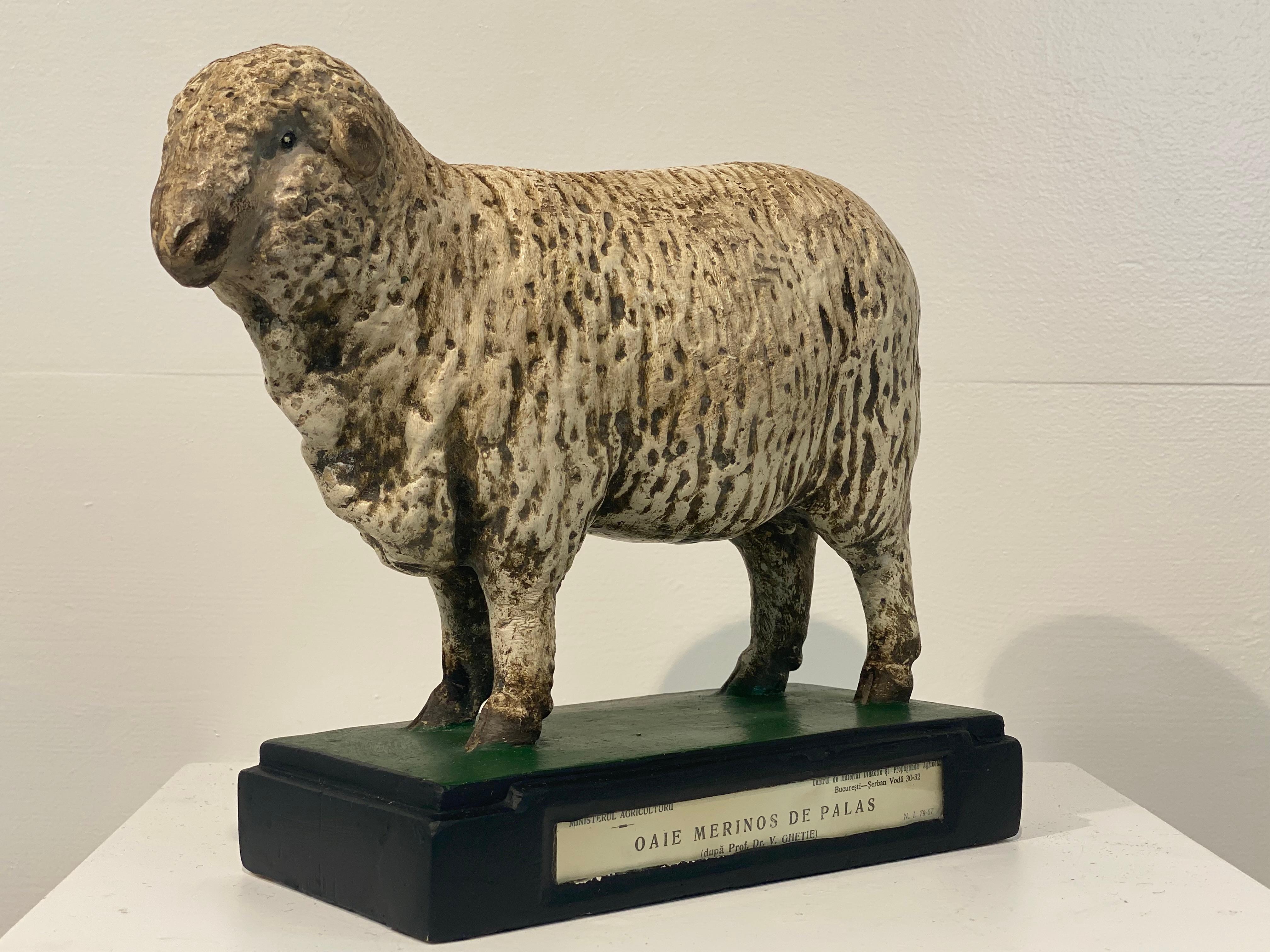 Fin du 20e siècle Sculpture de mouton multicolore en vente