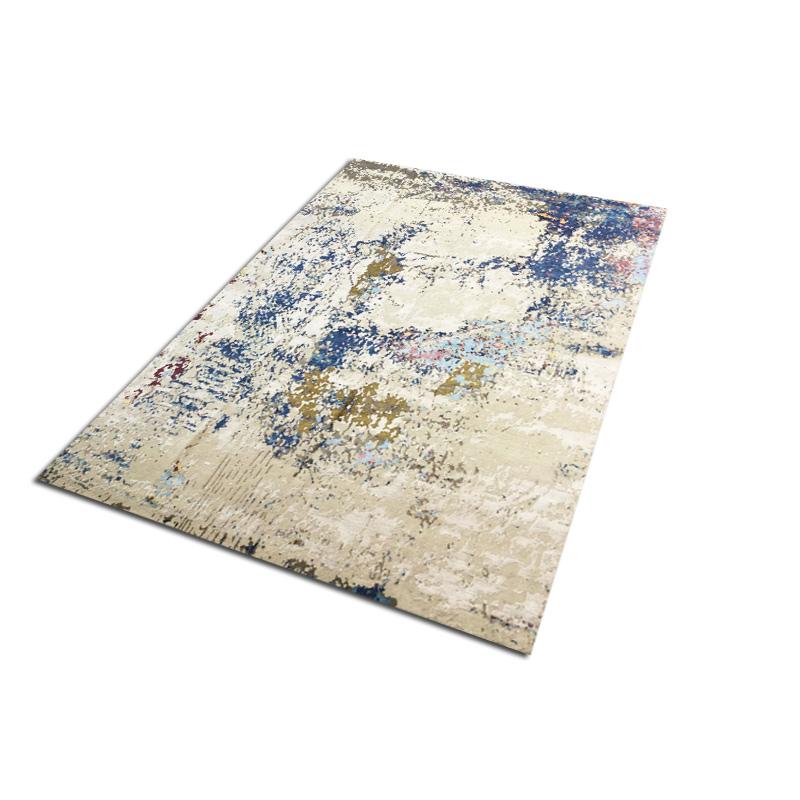 Contemporary rug belonging to the abstract collection. 
- Handmade in silk and wool in the artisan workshops that the Zigler firm has in India.
- Colors are not uniform, so this type of rugs are very functional when decorating with other fabrics.
-