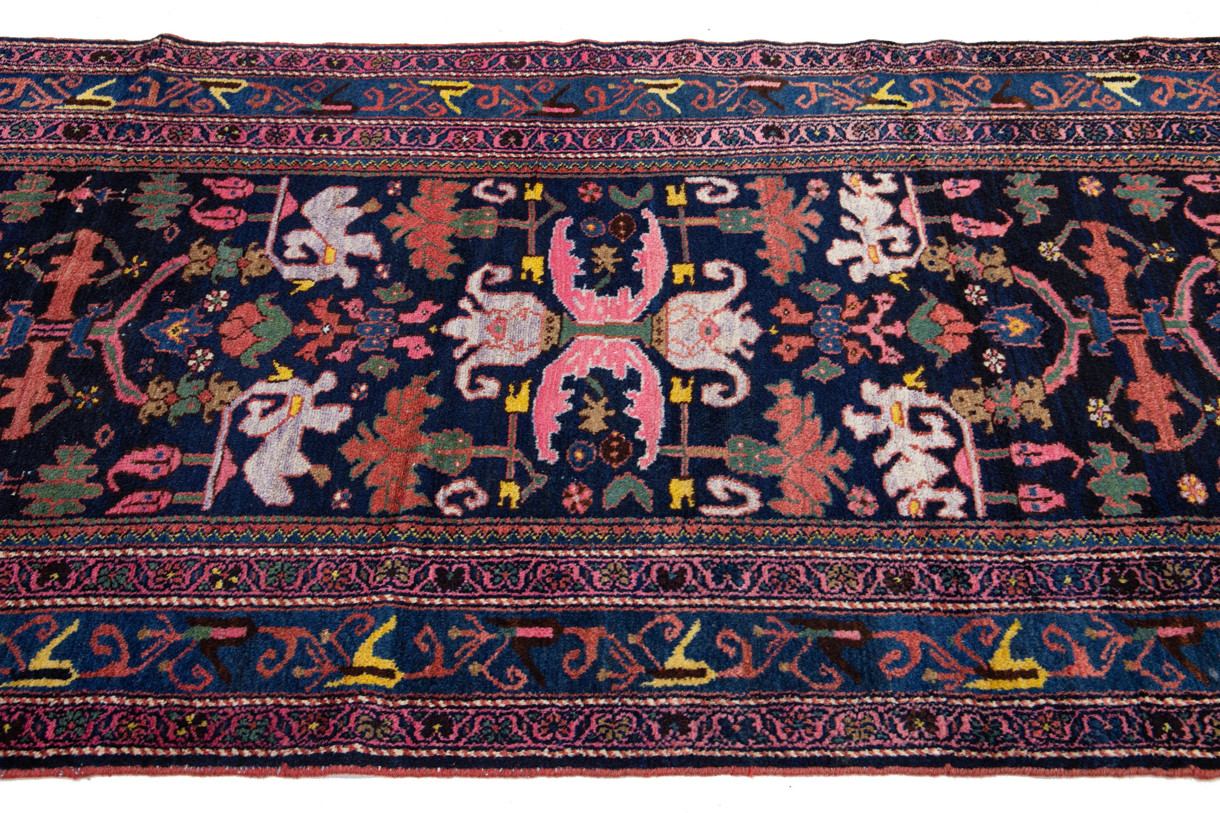 Lana Runner in lana Malayer antico, multicolore, fatto a mano nel 1900 in vendita