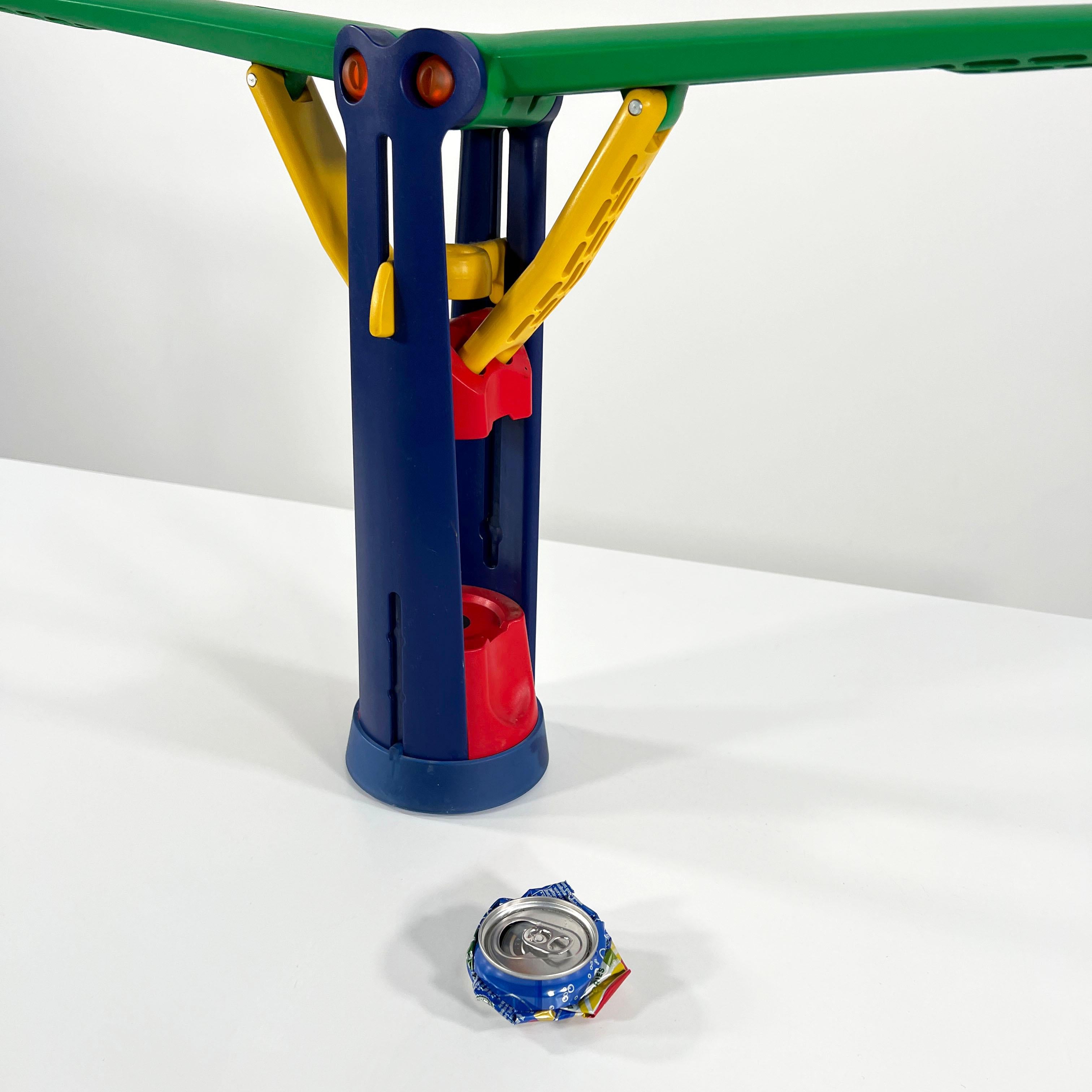 Fin du 20e siècle Pressoir à cannes multicolore « Attila 555 » de Julian Brown pour Rexite, 1970