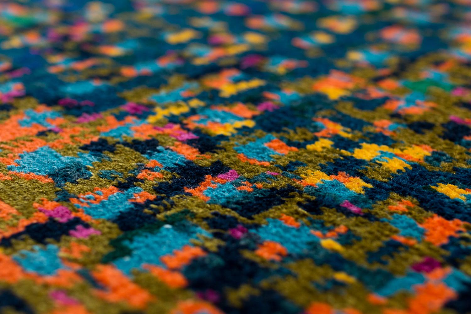 Fibra naturale Tappeto per aree astratte in lana e seta Multicolor Contemporary Rishikesh di Joseph Carini in vendita