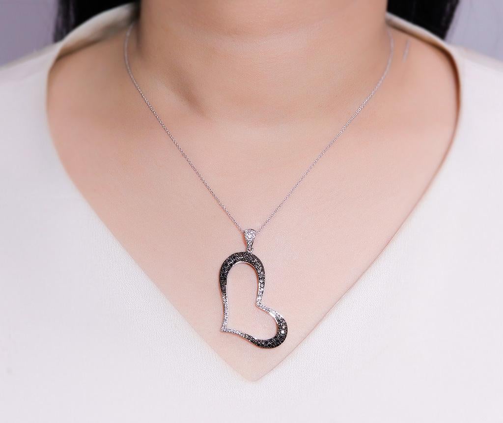 Contemporary Multicolor Diamond Heart Pendant Necklace 1.04 Carats 18K White Gold For Sale