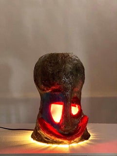 Lampe de bureau sculpturale en plâtre à visages multicolores, XXIe siècle, Mattia Biagi