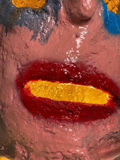 Mehrfarbige plastische Gips-Tischlampe mit Gesicht, 21. Jahrhundert, von Mattia Biagi