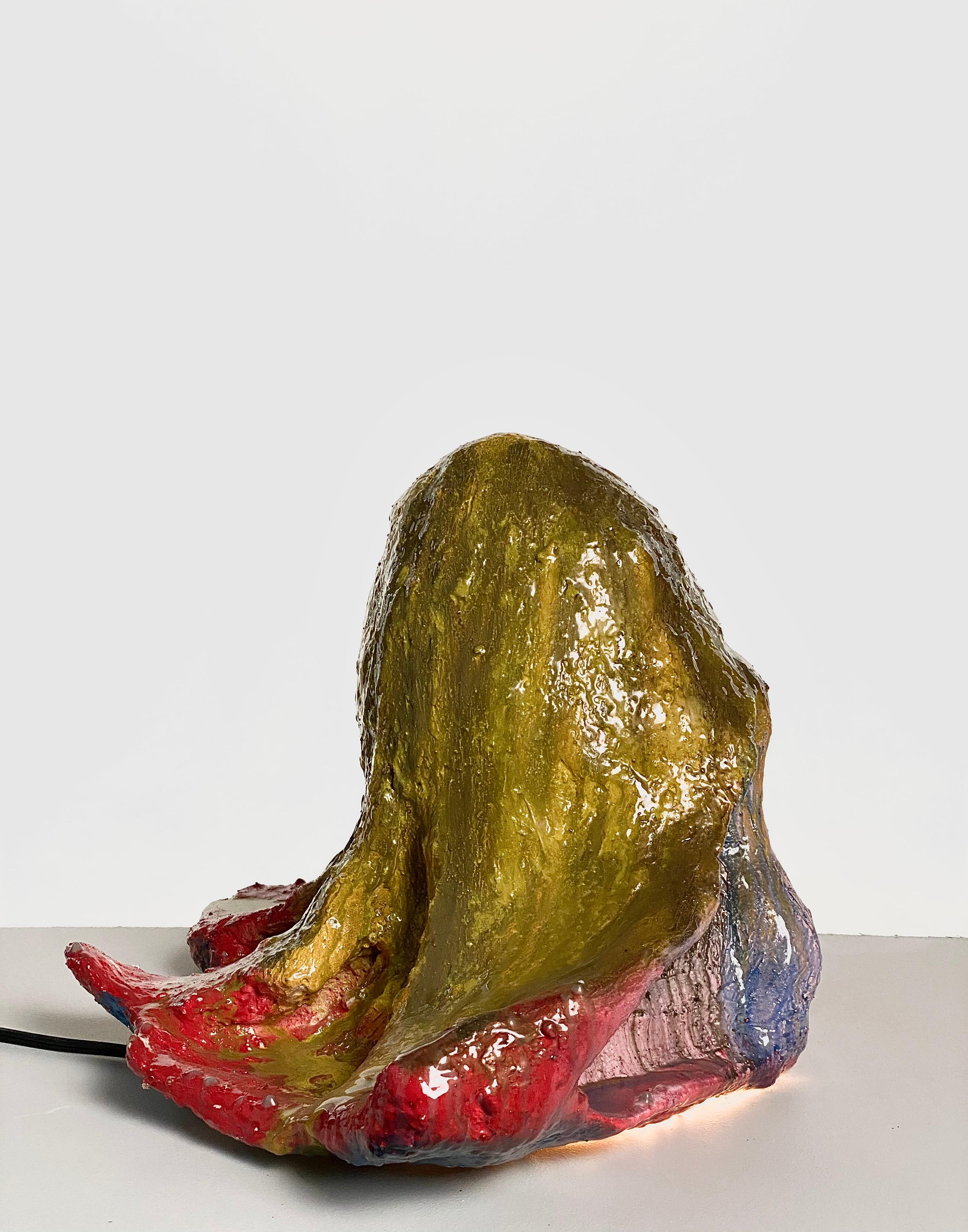 Fait main Lampe de bureau sculpturale en plâtre à visages multicolores, XXIe siècle, Mattia Biagi en vente