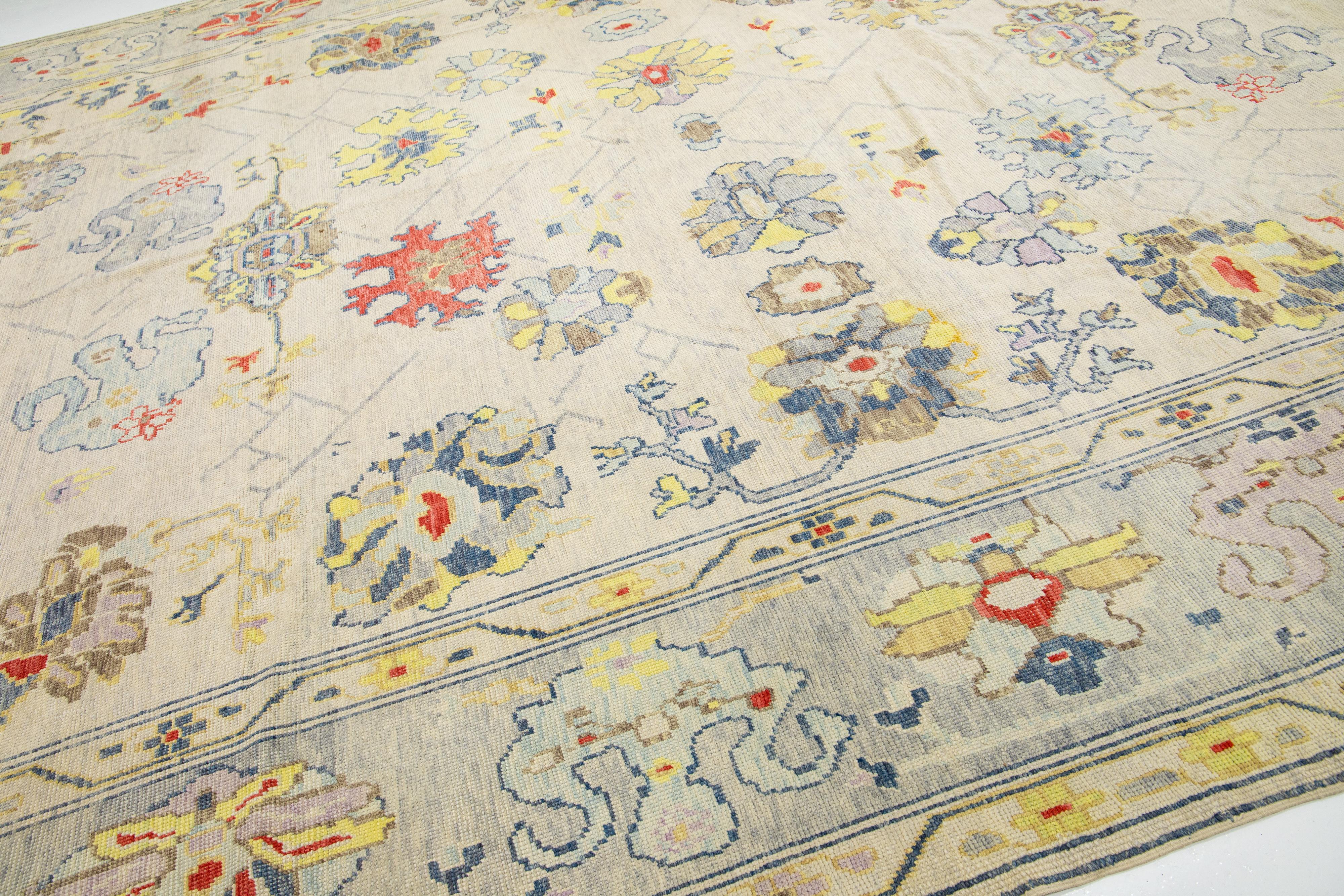 Multicolor Floral Oushak Modern Wool Rug Handmade in Beige For Sale 4