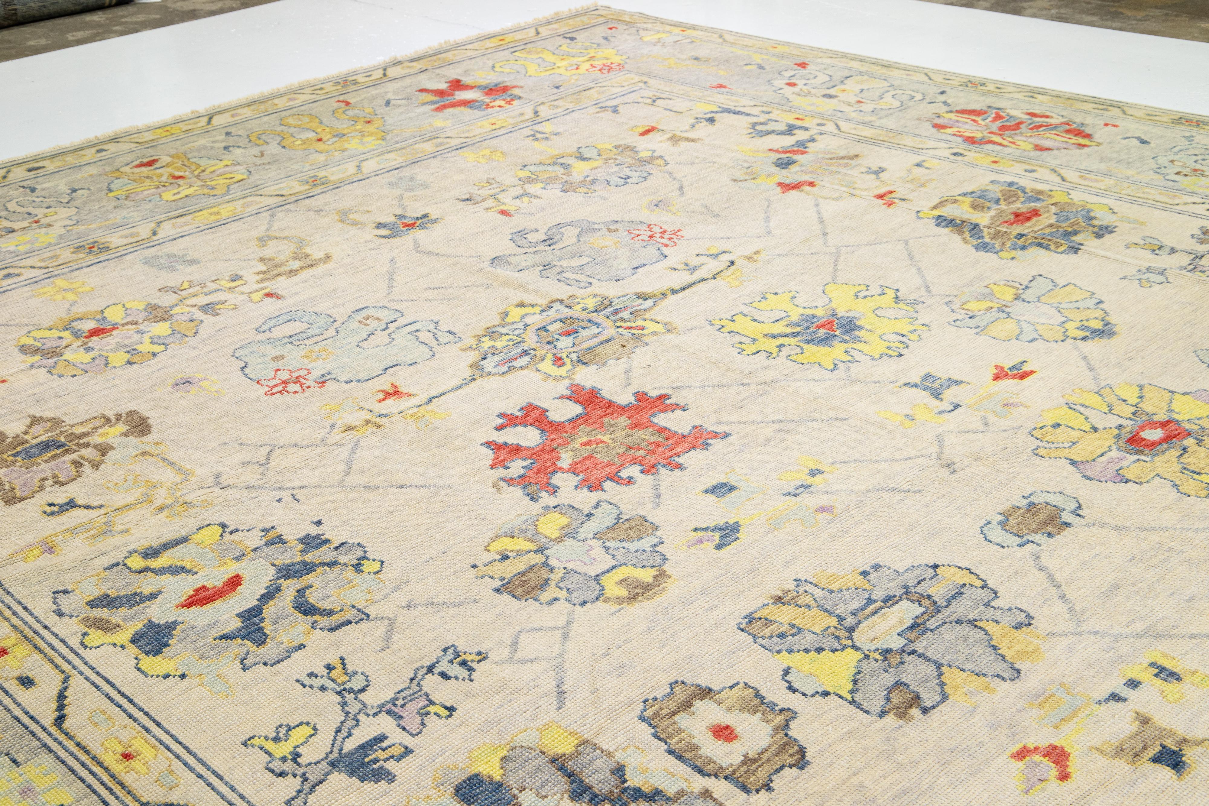 Multicolor Floral Oushak Modern Wool Rug Handmade in Beige For Sale 3