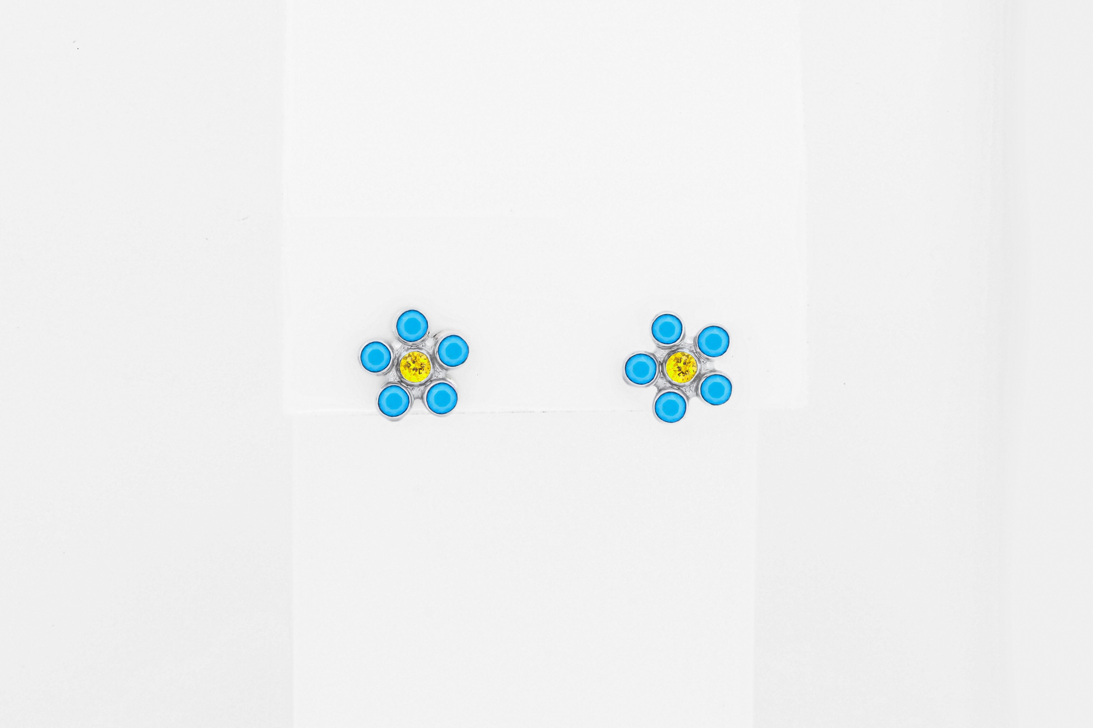 Round Cut Multicolor gemstone flower earrings studs in 14k gold. For Sale
